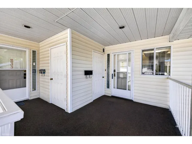 234 - 7156 121 STREET STREET, Surrey 4