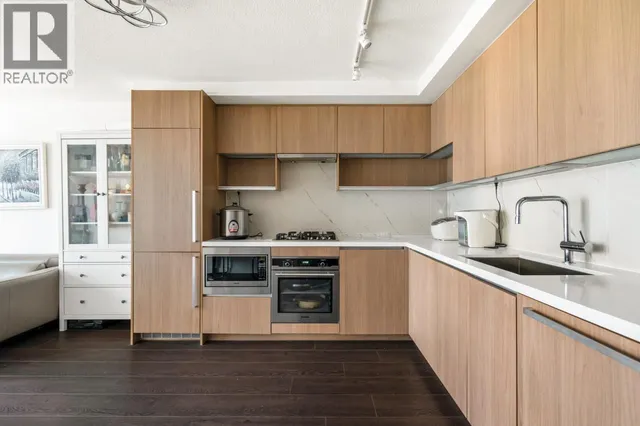 607 - 8833 HAZELBRIDGE WAY, Richmond 4