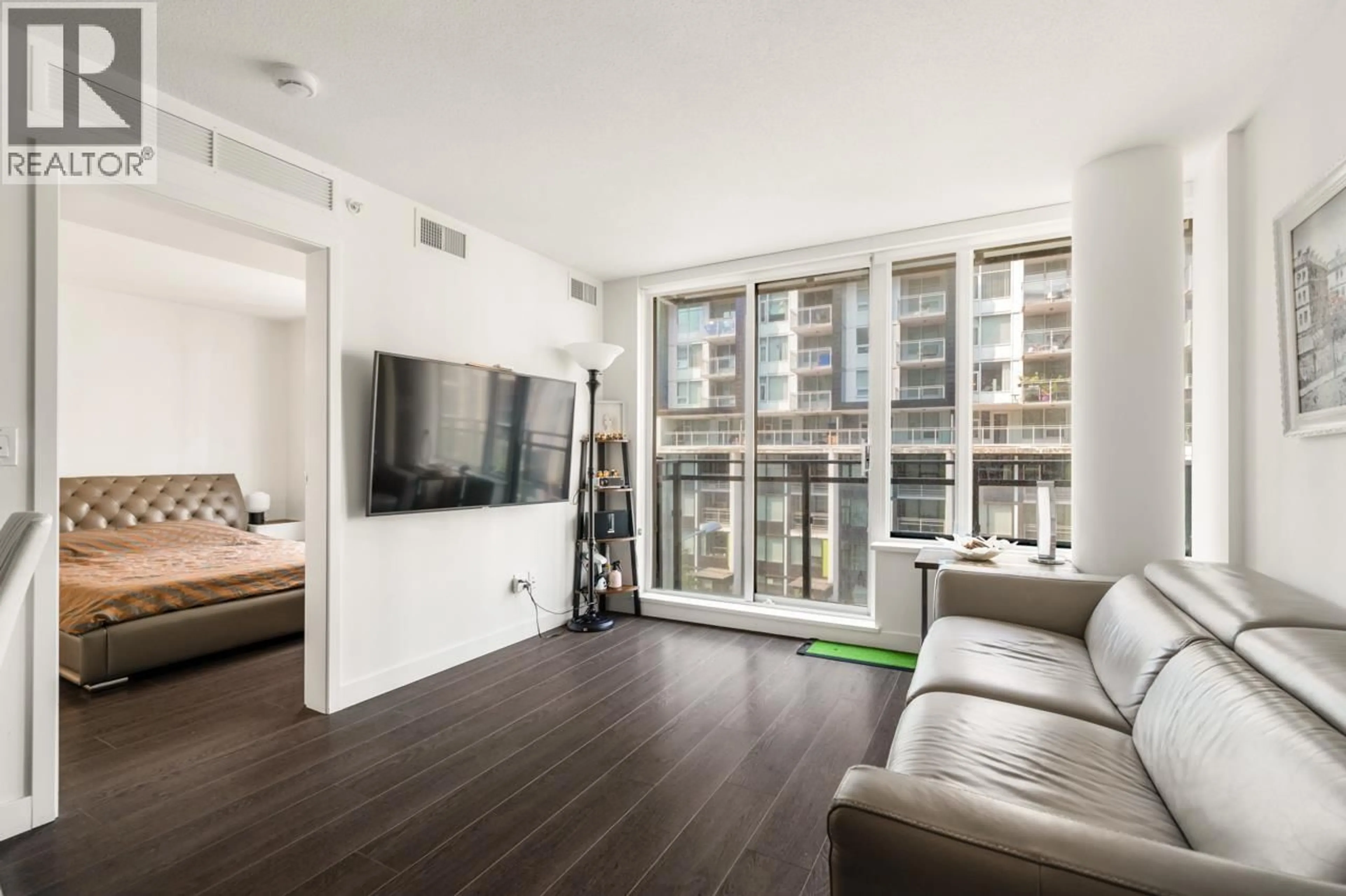 Living room with furniture, unknown for 607 - 8833 HAZELBRIDGE WAY, Richmond British Columbia V6X0N3