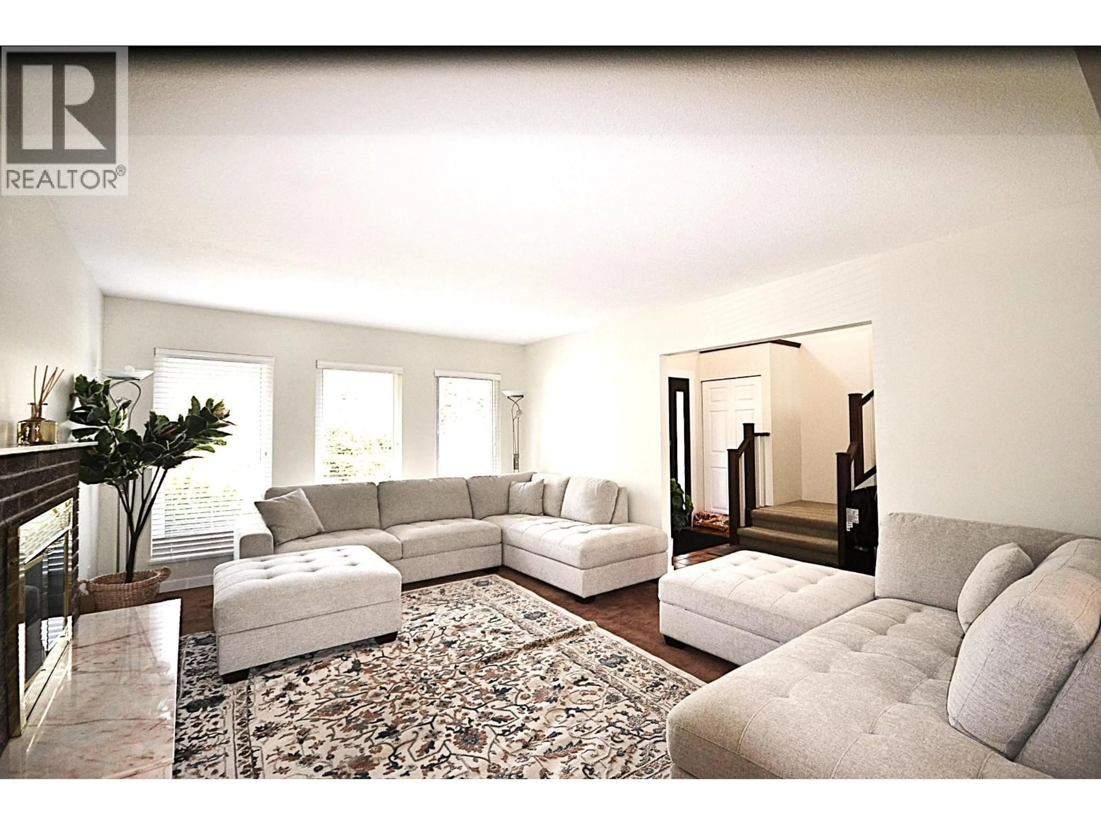 Living room with furniture, unknown for 1410 LANSDOWNE DRIVE, Coquitlam British Columbia V3E1Y4