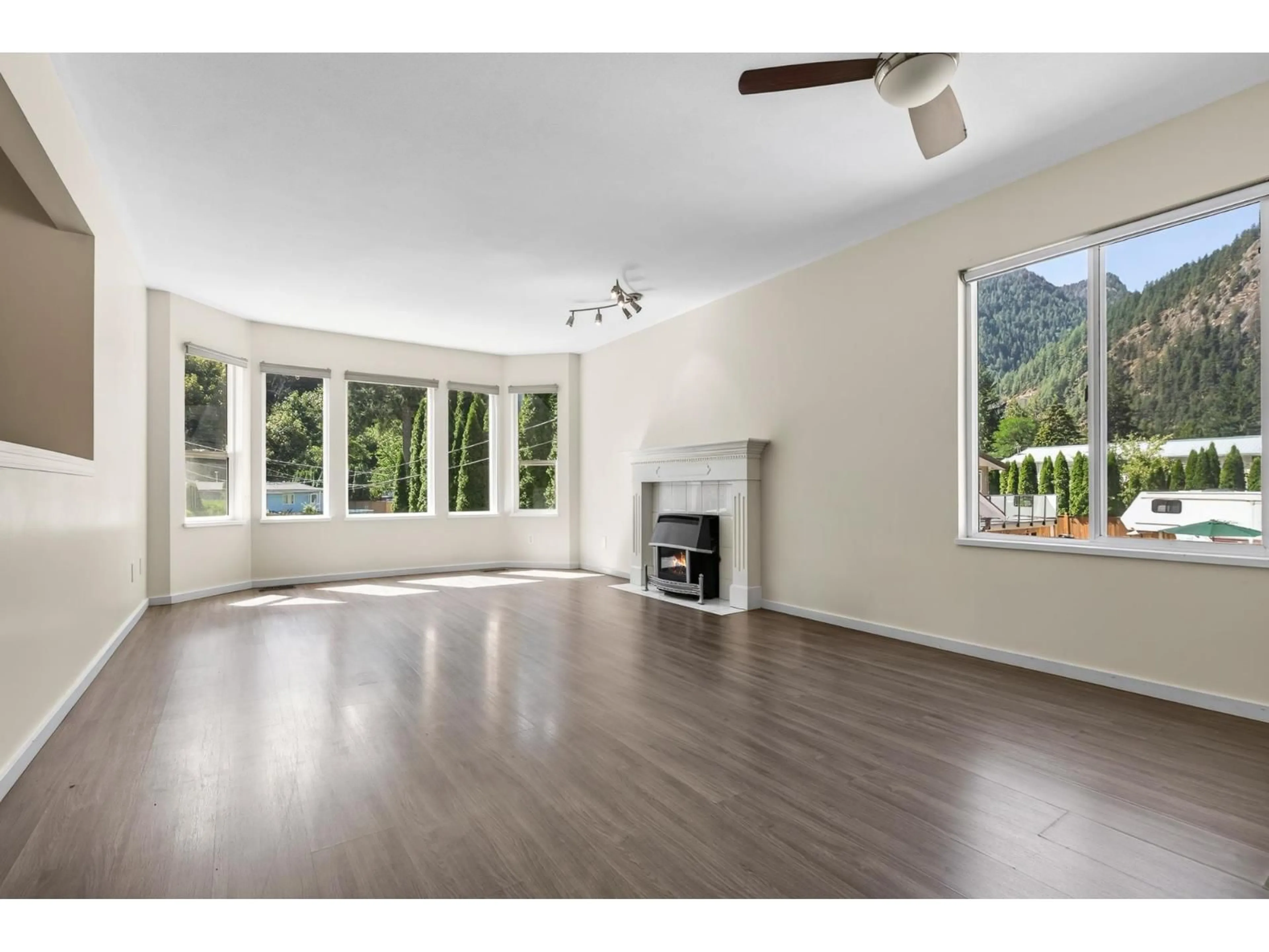 Unknown for 63909 OLD YALE ROAD, Hope British Columbia V0X1L2