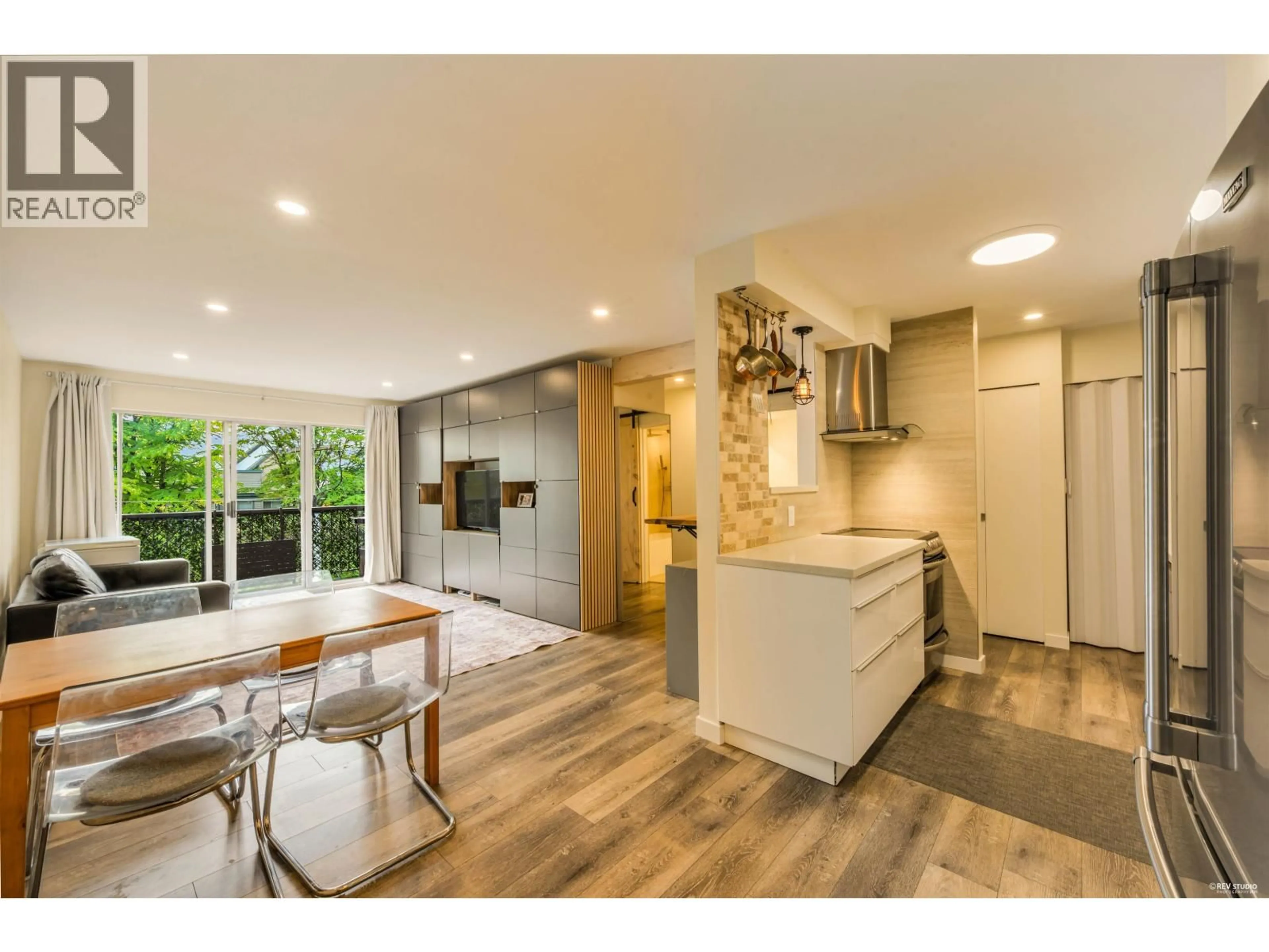 Open concept kitchen, unknown for 310 - 428 AGNES STREET, New Westminster British Columbia V3L1G1