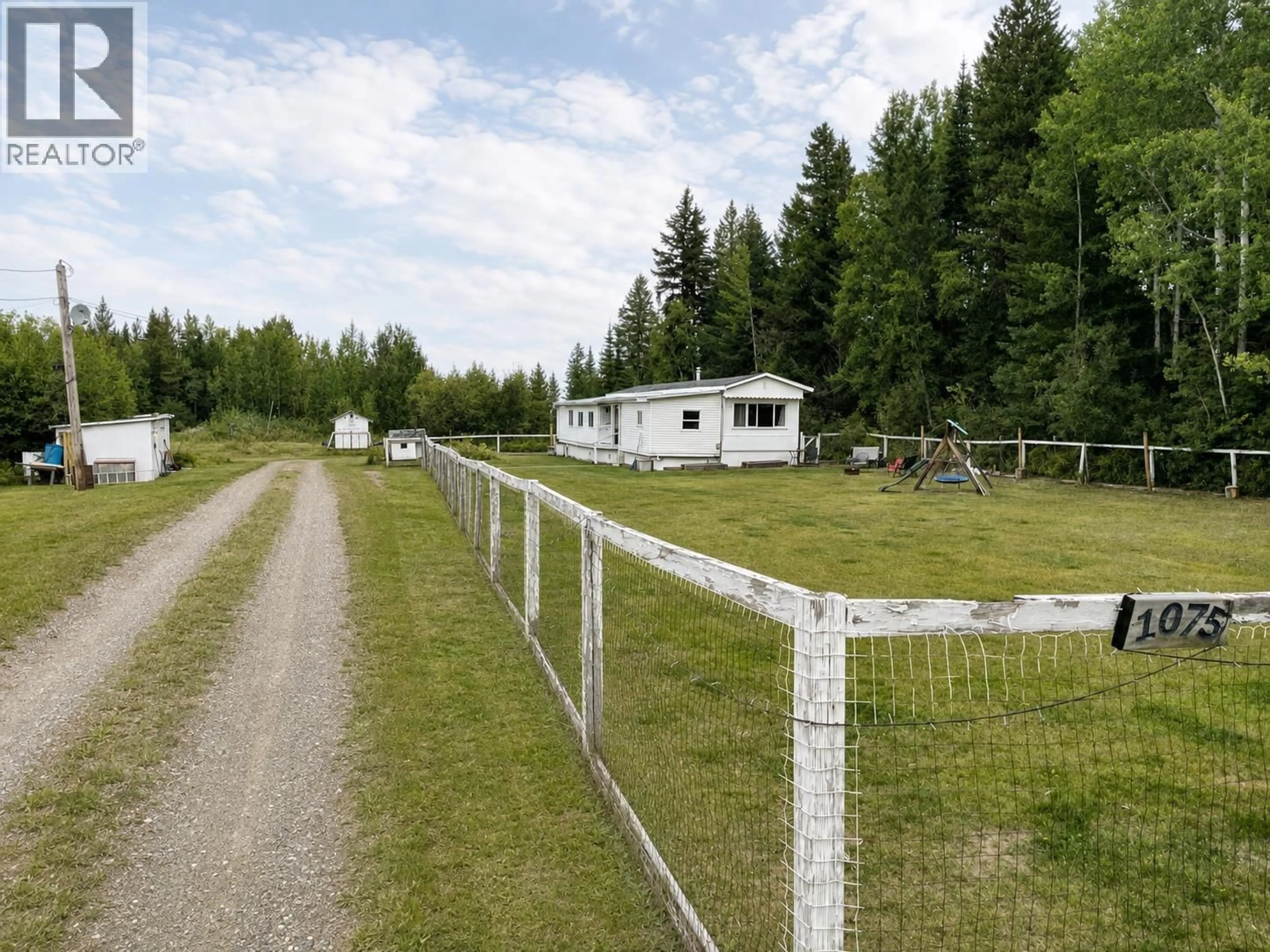 A pic from outside/outdoor area/front of a property/back of a property/a pic from drone, unknown for 1075 FALCON ROAD, Quesnel British Columbia V2J6V6