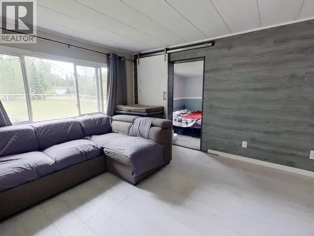 1075 FALCON ROAD, Quesnel 3