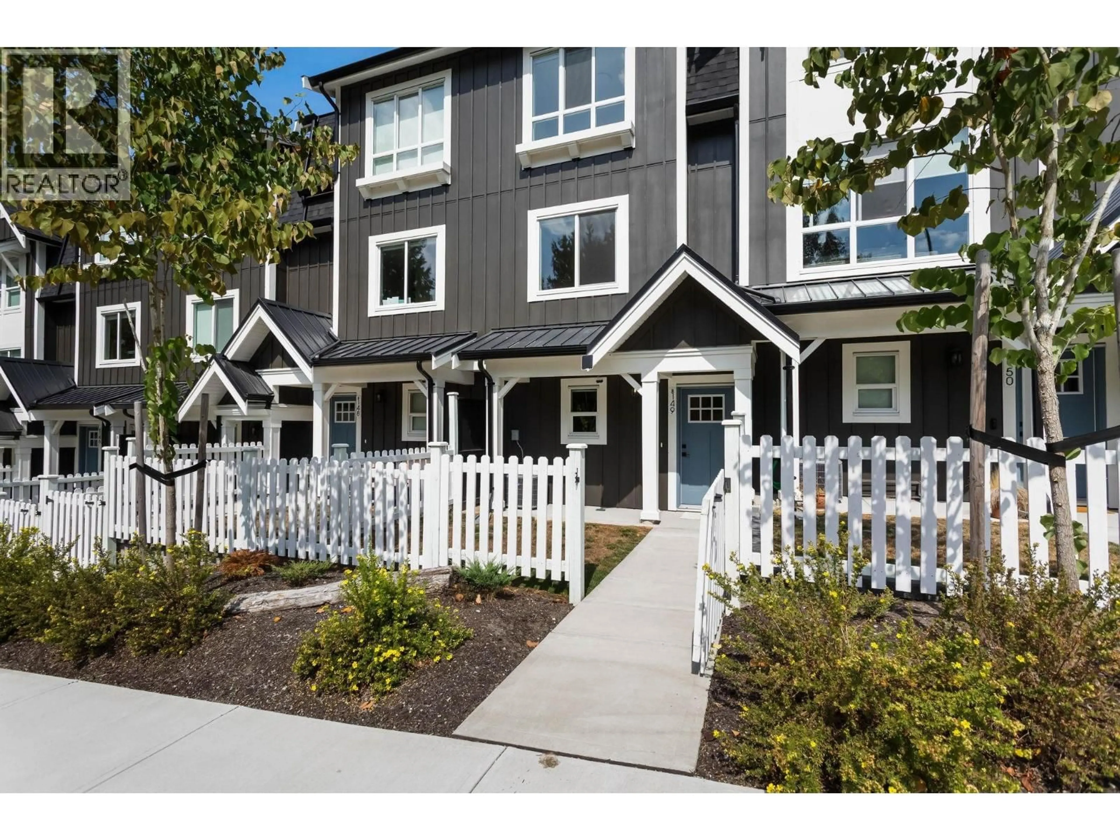 Home with vinyl exterior material, street for 149 - 24951 112 AVENUE, Maple Ridge British Columbia V2W1Z6