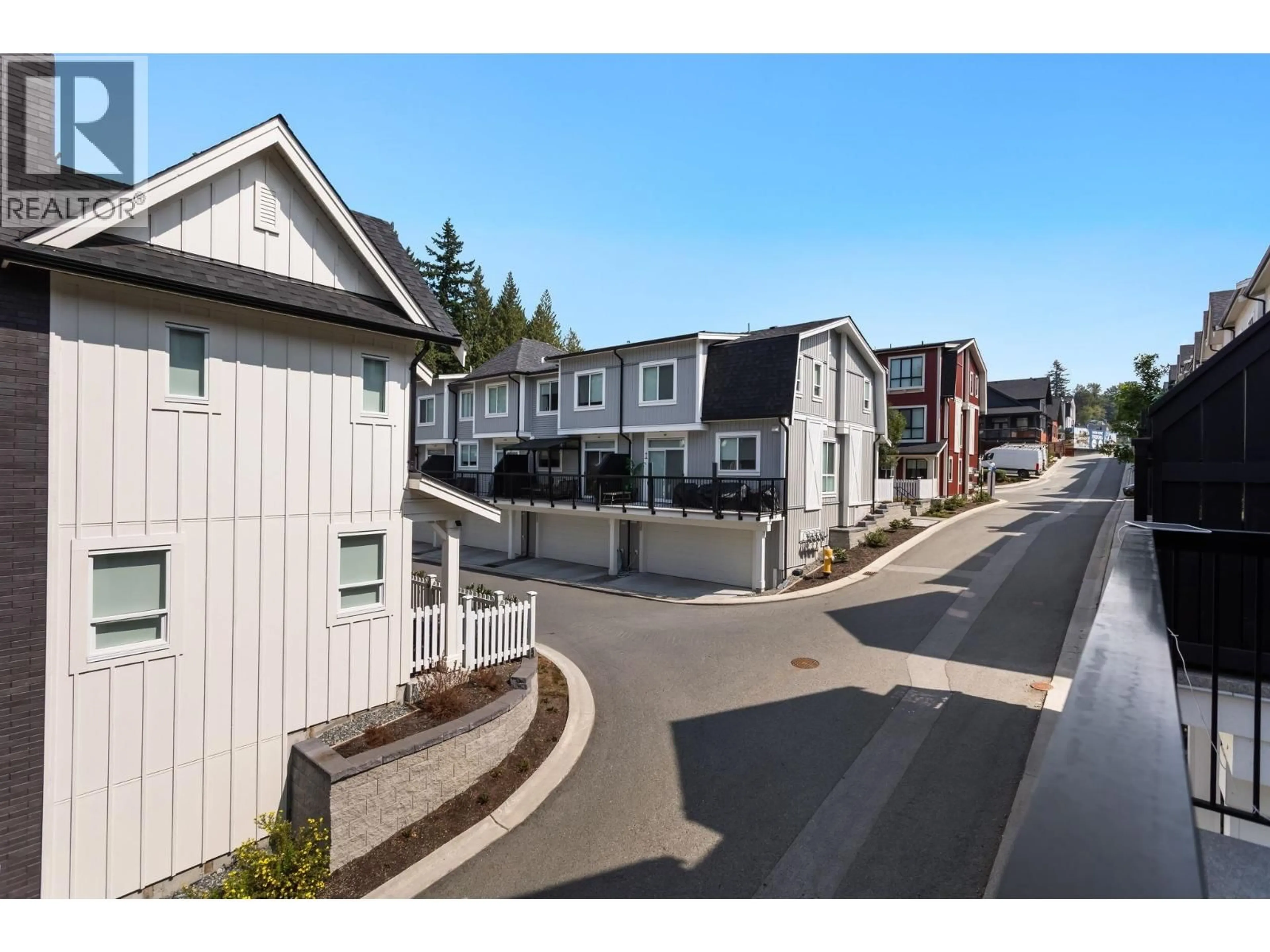 A pic from outside/outdoor area/front of a property/back of a property/a pic from drone, street for 149 - 24951 112 AVENUE, Maple Ridge British Columbia V2W1Z6