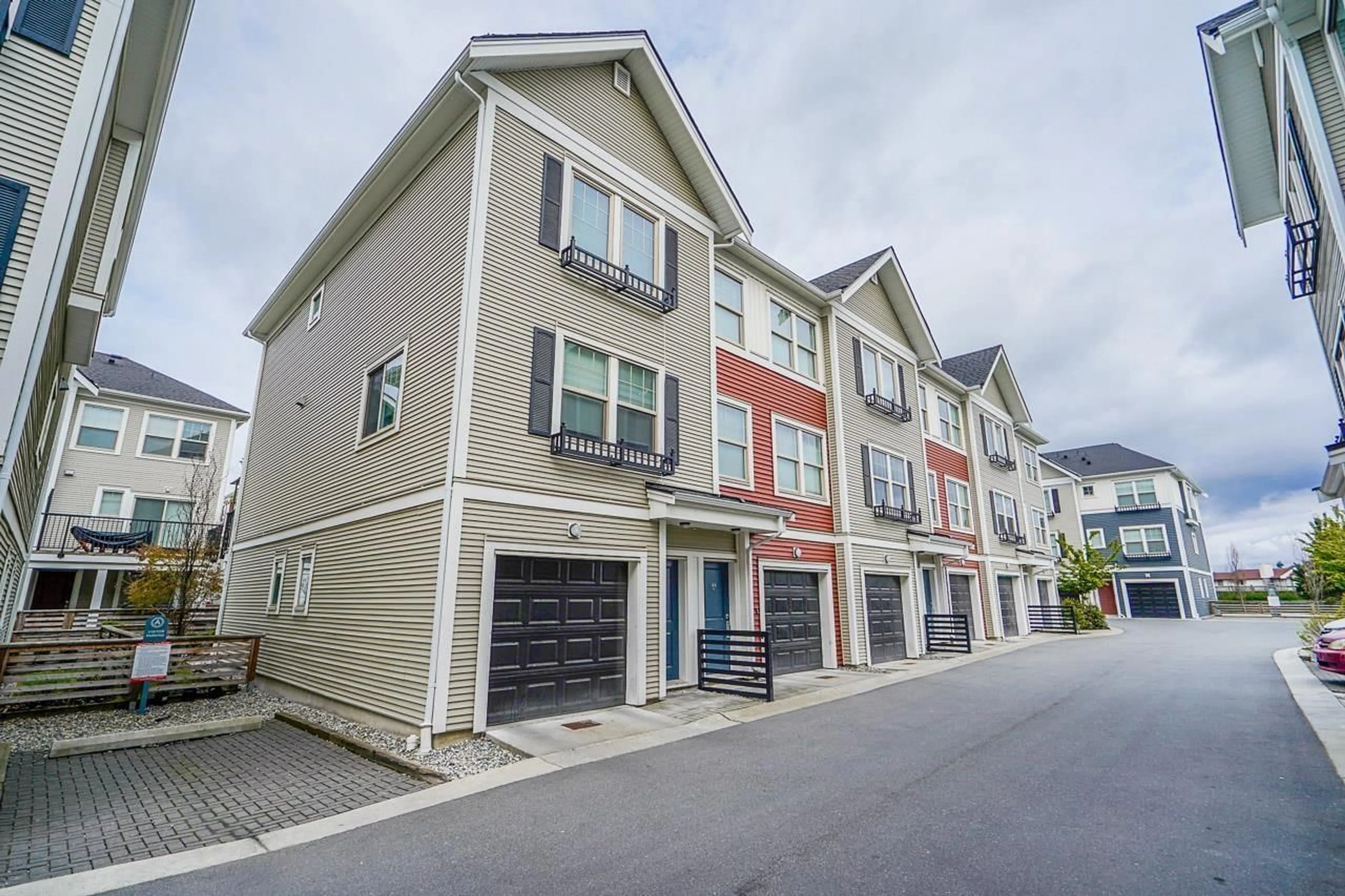 Unknown for 44 - 32633 SIMON AVENUE, Abbotsford British Columbia V2T0G9