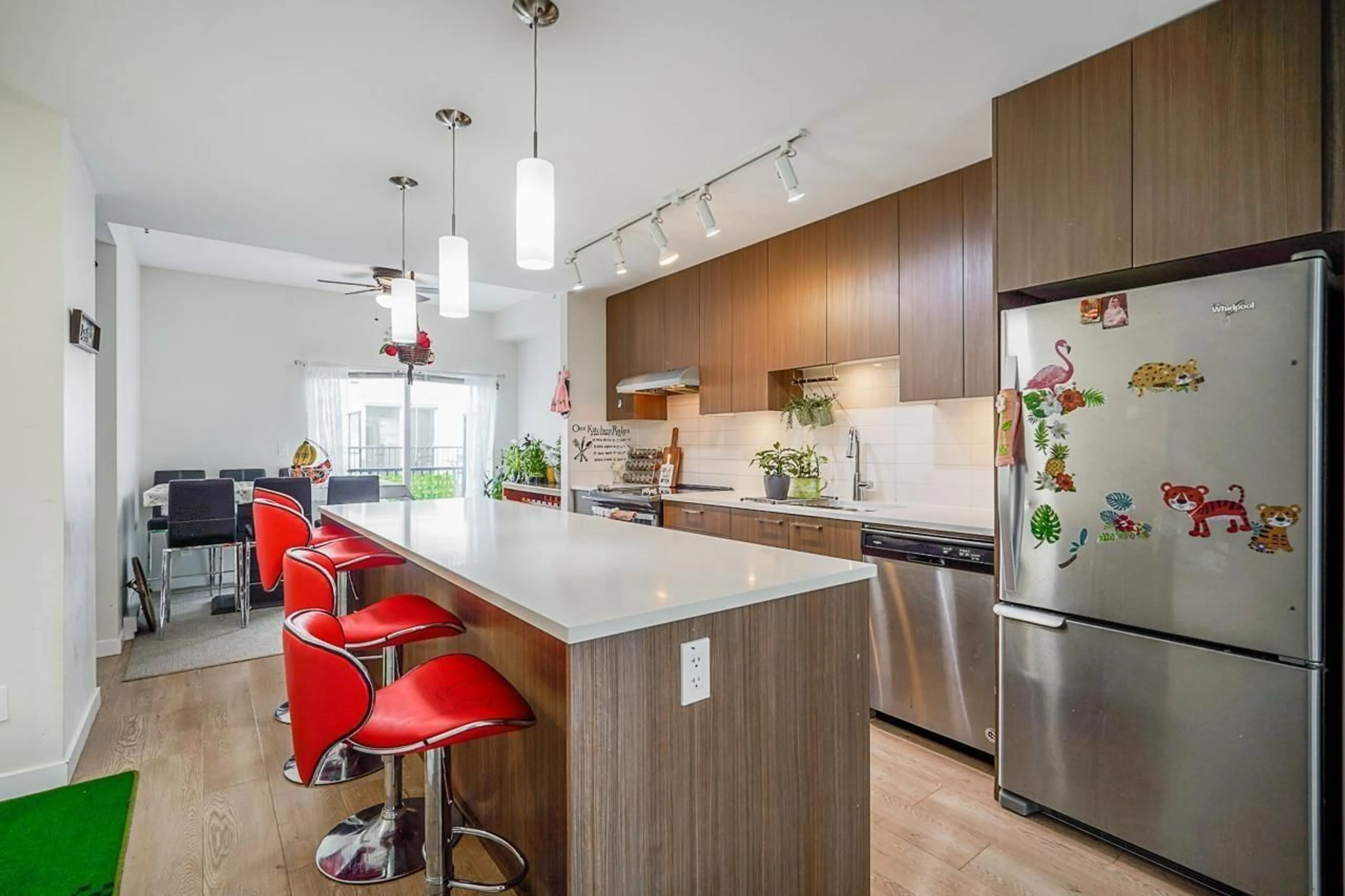 Open concept kitchen, unknown for 44 - 32633 SIMON AVENUE, Abbotsford British Columbia V2T0G9