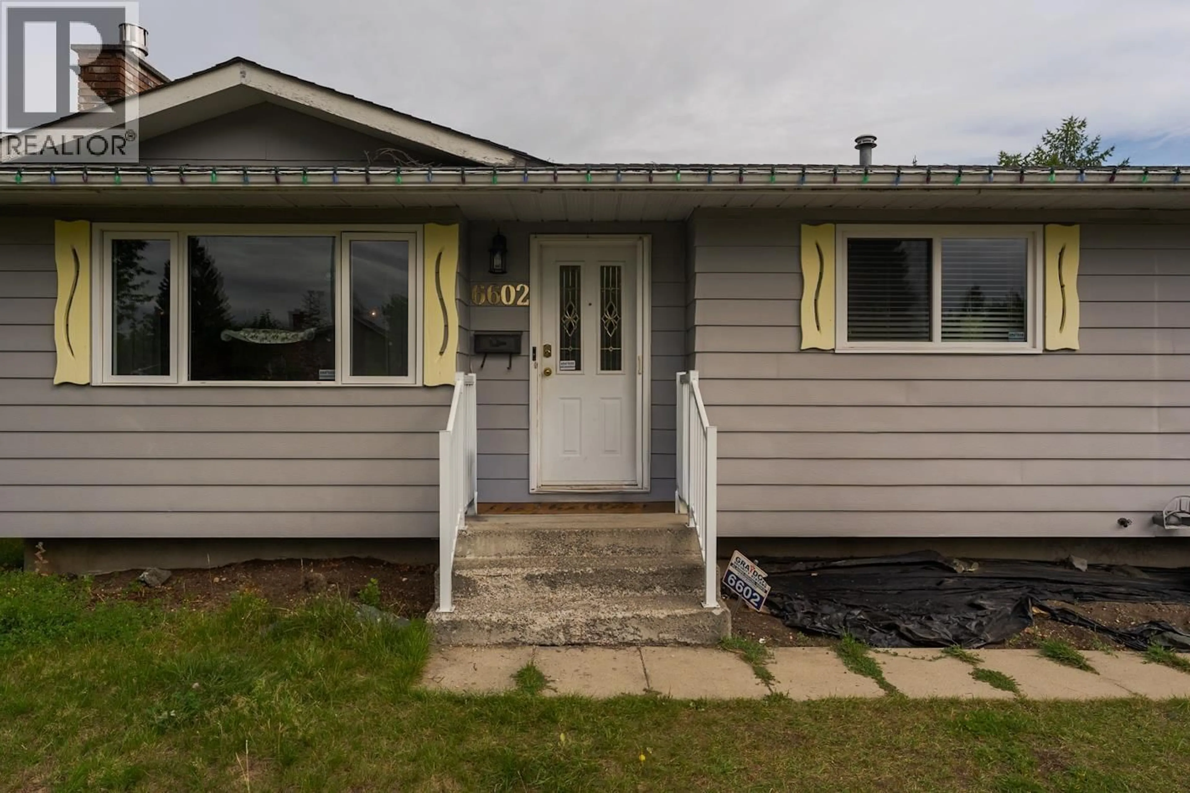 Home with vinyl exterior material, street for 6602 ESSEX CRESCENT, Prince George British Columbia V2N2P1