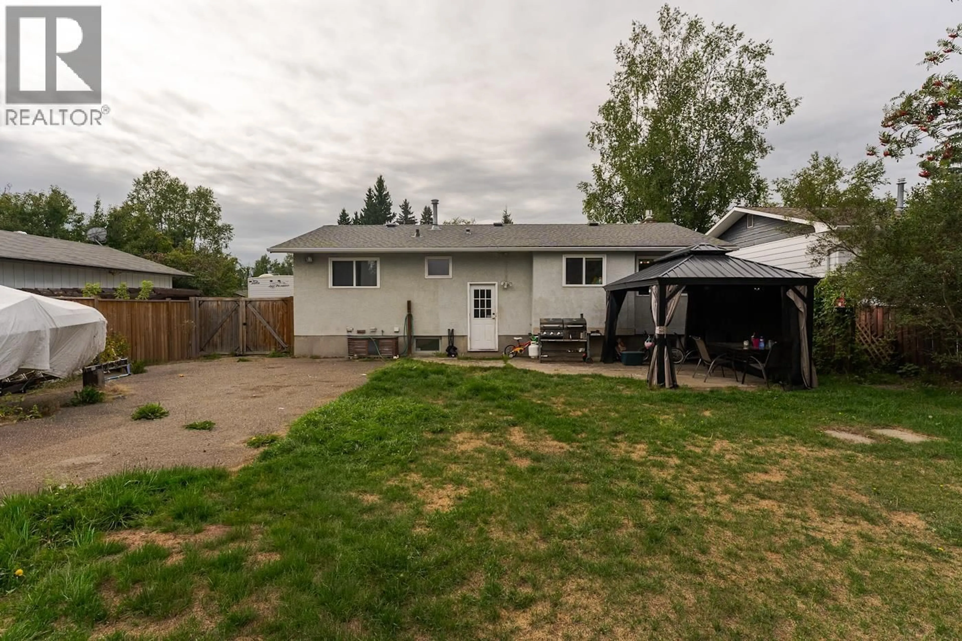 A pic from outside/outdoor area/front of a property/back of a property/a pic from drone, street for 6602 ESSEX CRESCENT, Prince George British Columbia V2N2P1