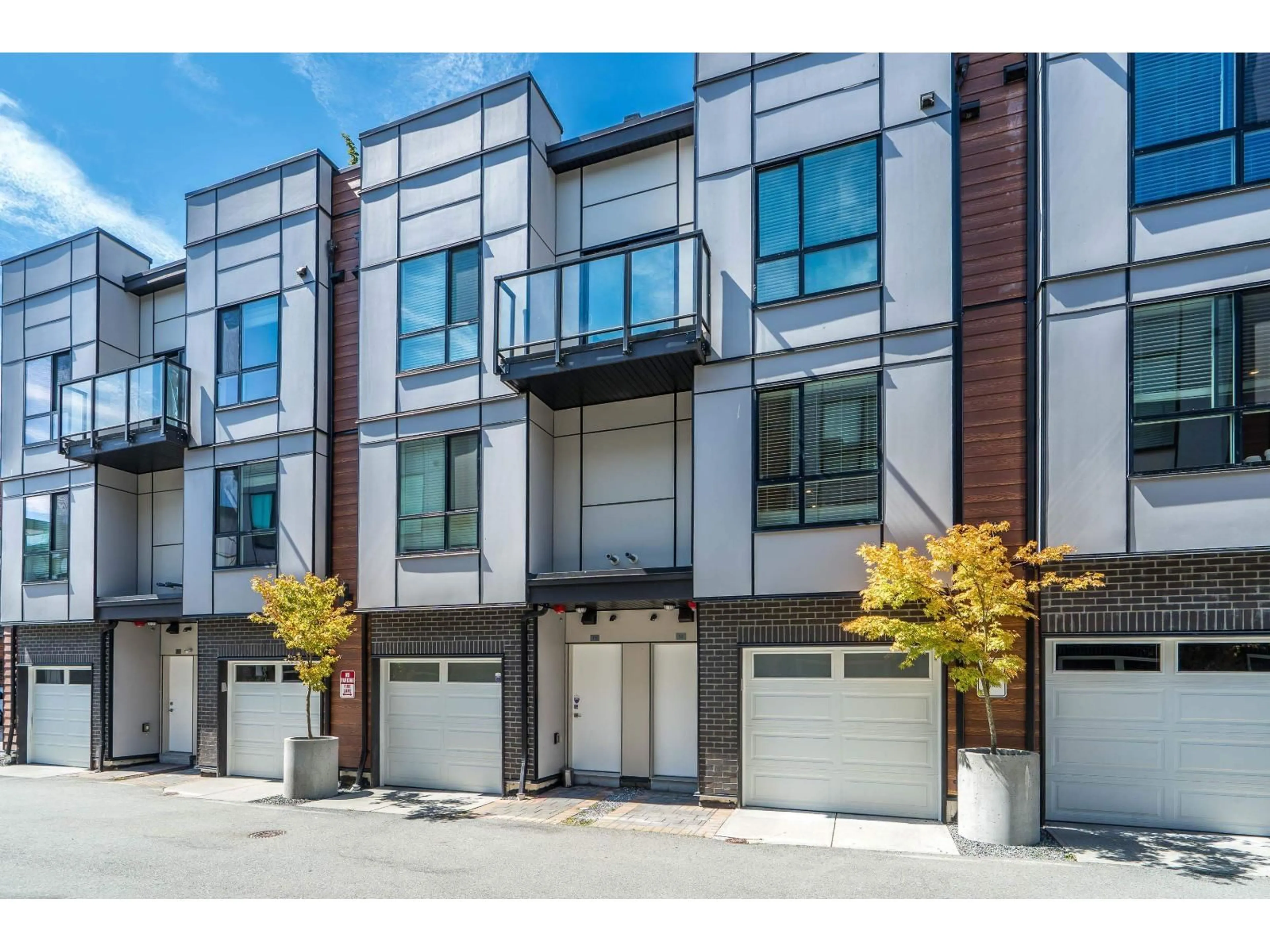 Unknown for 14 - 19790 55A AVENUE, Langley British Columbia V3A0K6