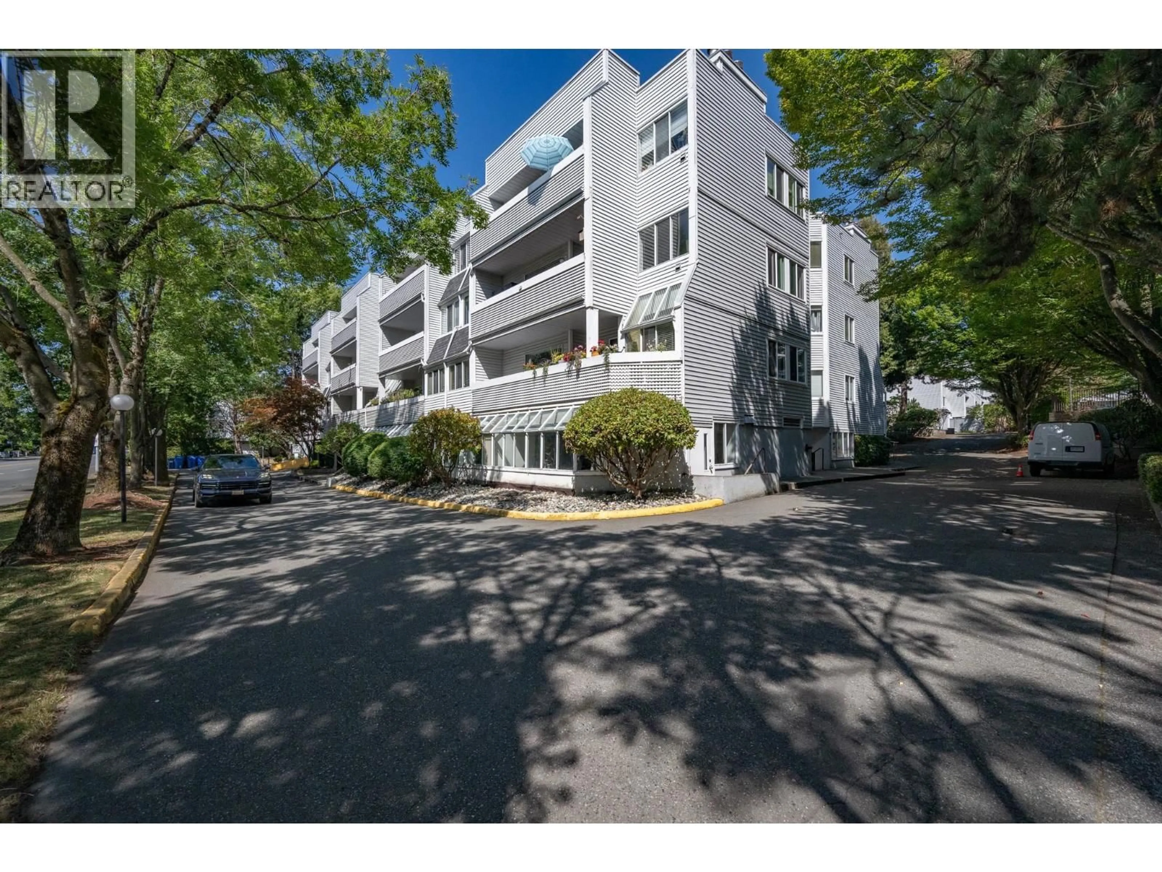 A pic from outside/outdoor area/front of a property/back of a property/a pic from drone, street for 105 - 7431 BLUNDELL ROAD, Richmond British Columbia V6Y3G8