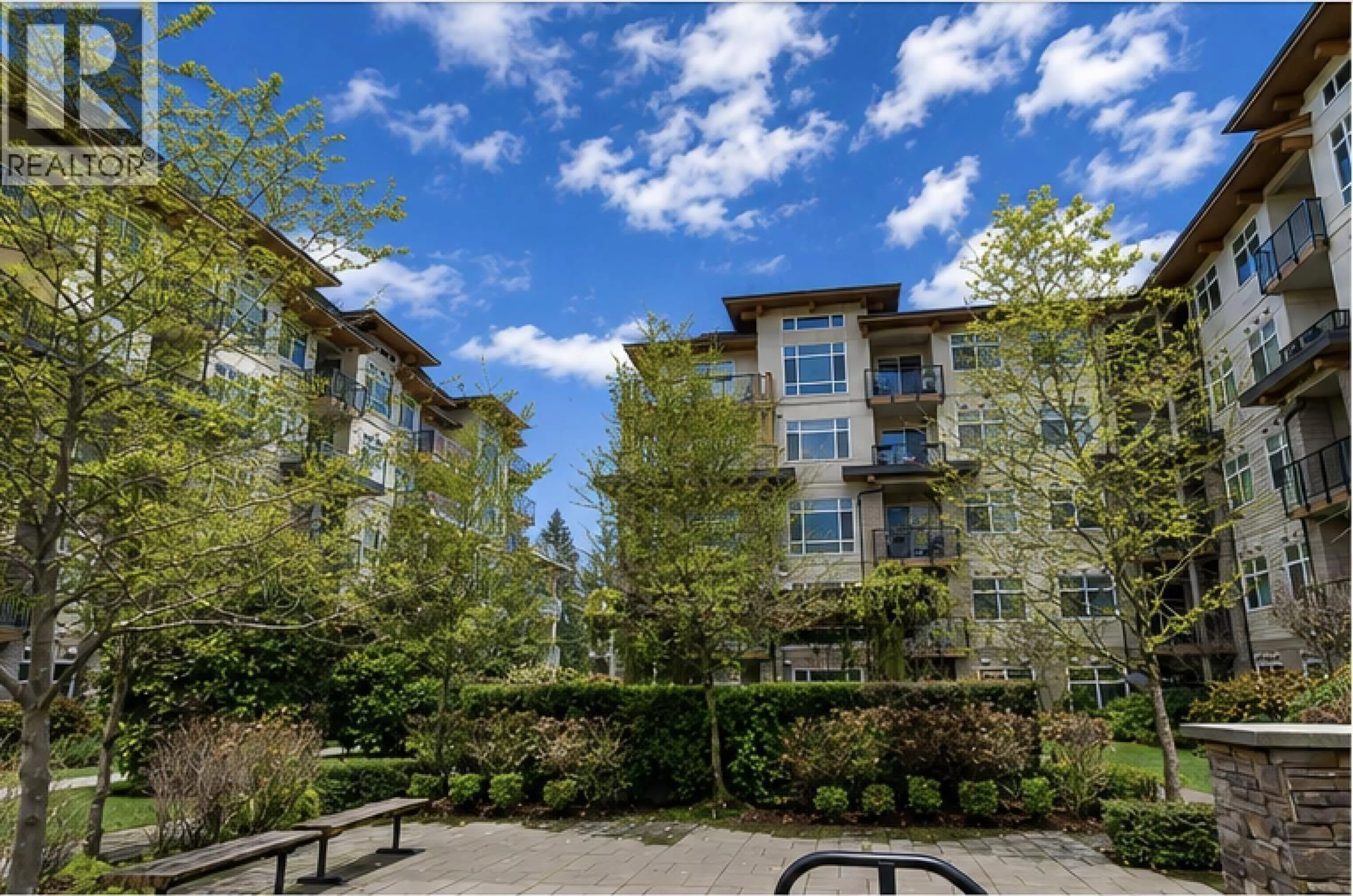 Patio, unknown for 611 - 2465 WILSON AVENUE, Port Coquitlam British Columbia V3C0E6