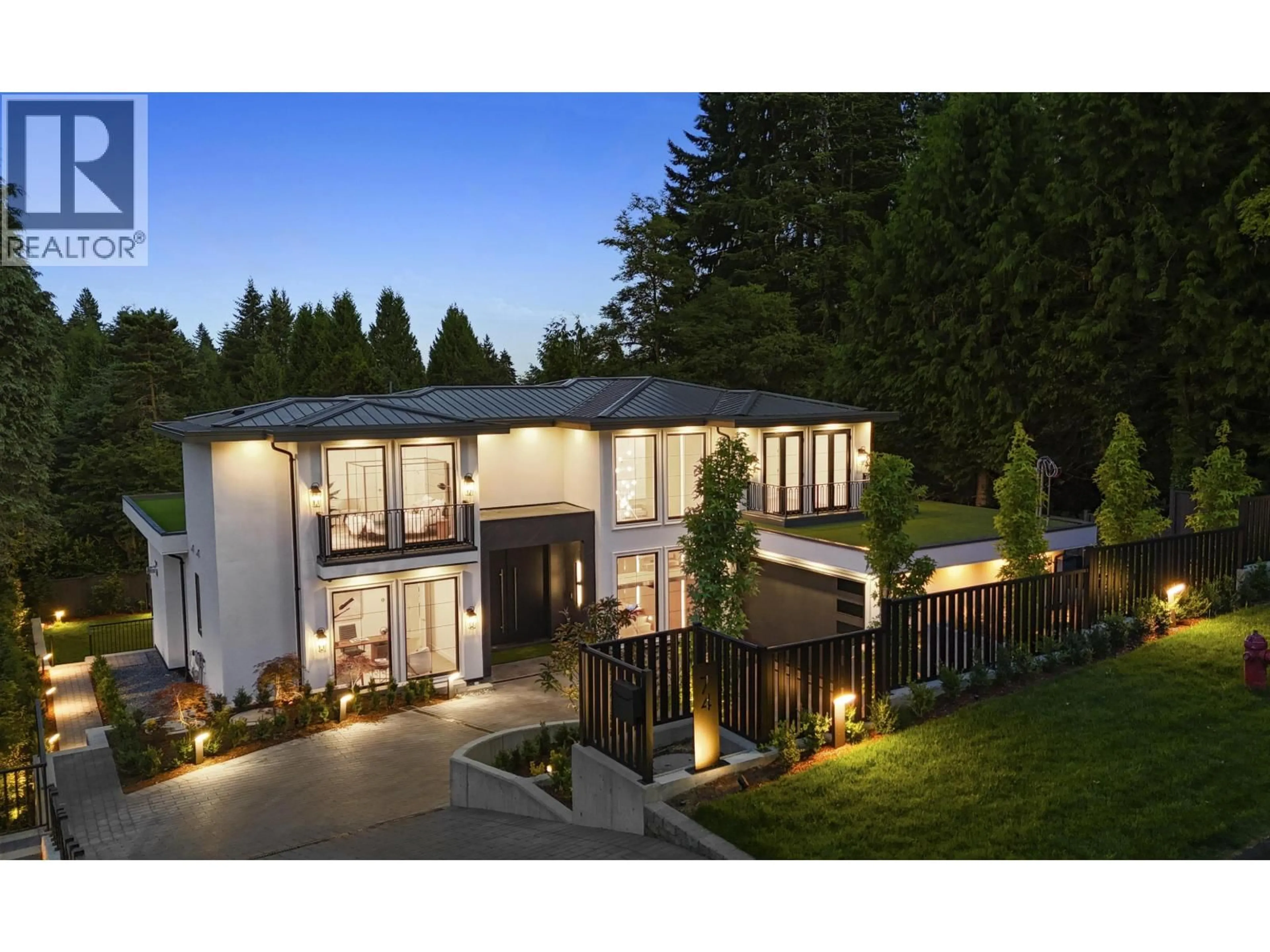 A pic from outside/outdoor area/front of a property/back of a property/a pic from drone, unknown for 74 LAURIE CRESCENT, West Vancouver British Columbia V7S1B7
