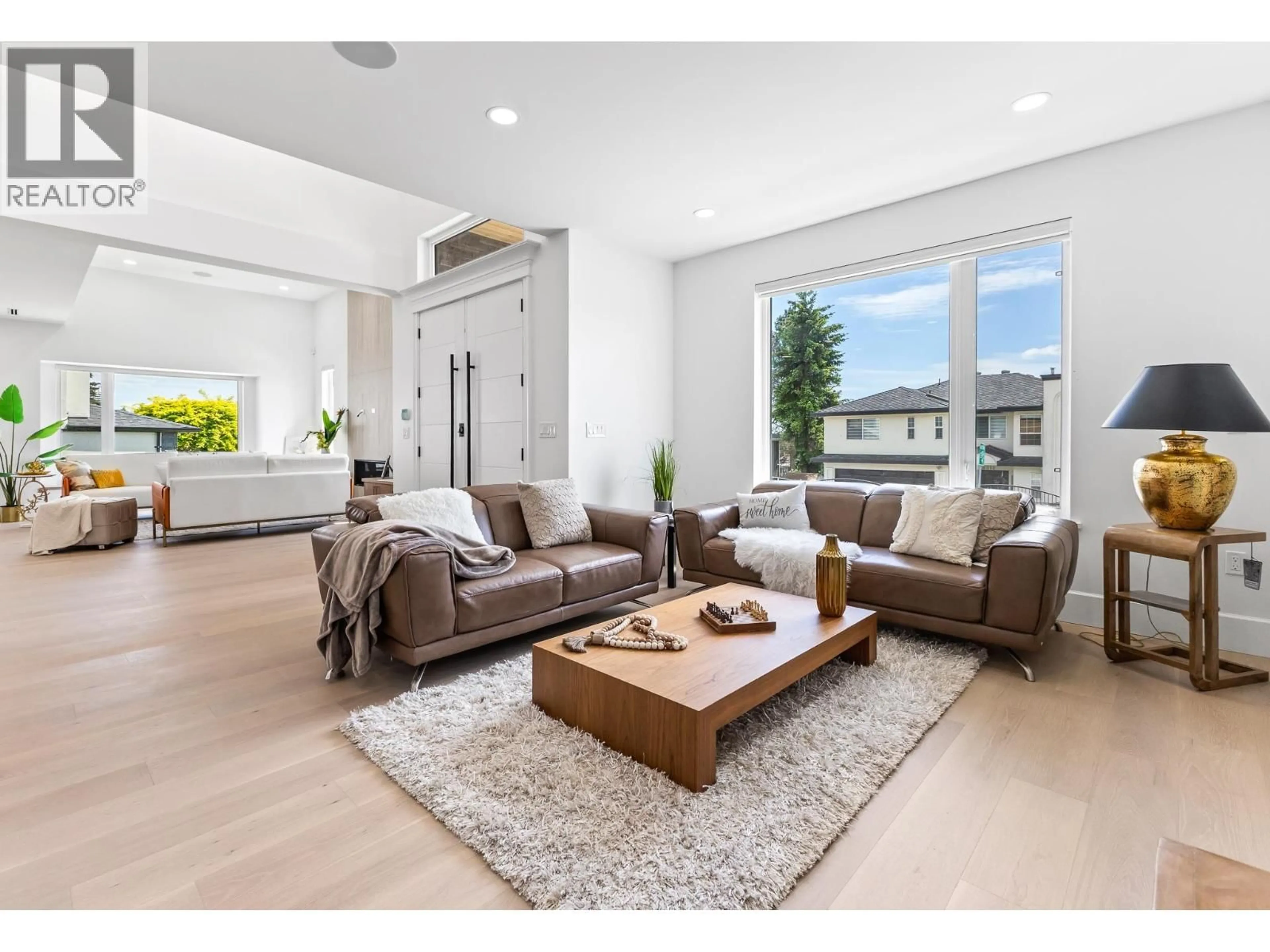 Living room with furniture, wood/laminate floor for 6309 NEVILLE STREET, Burnaby British Columbia V5E1A6