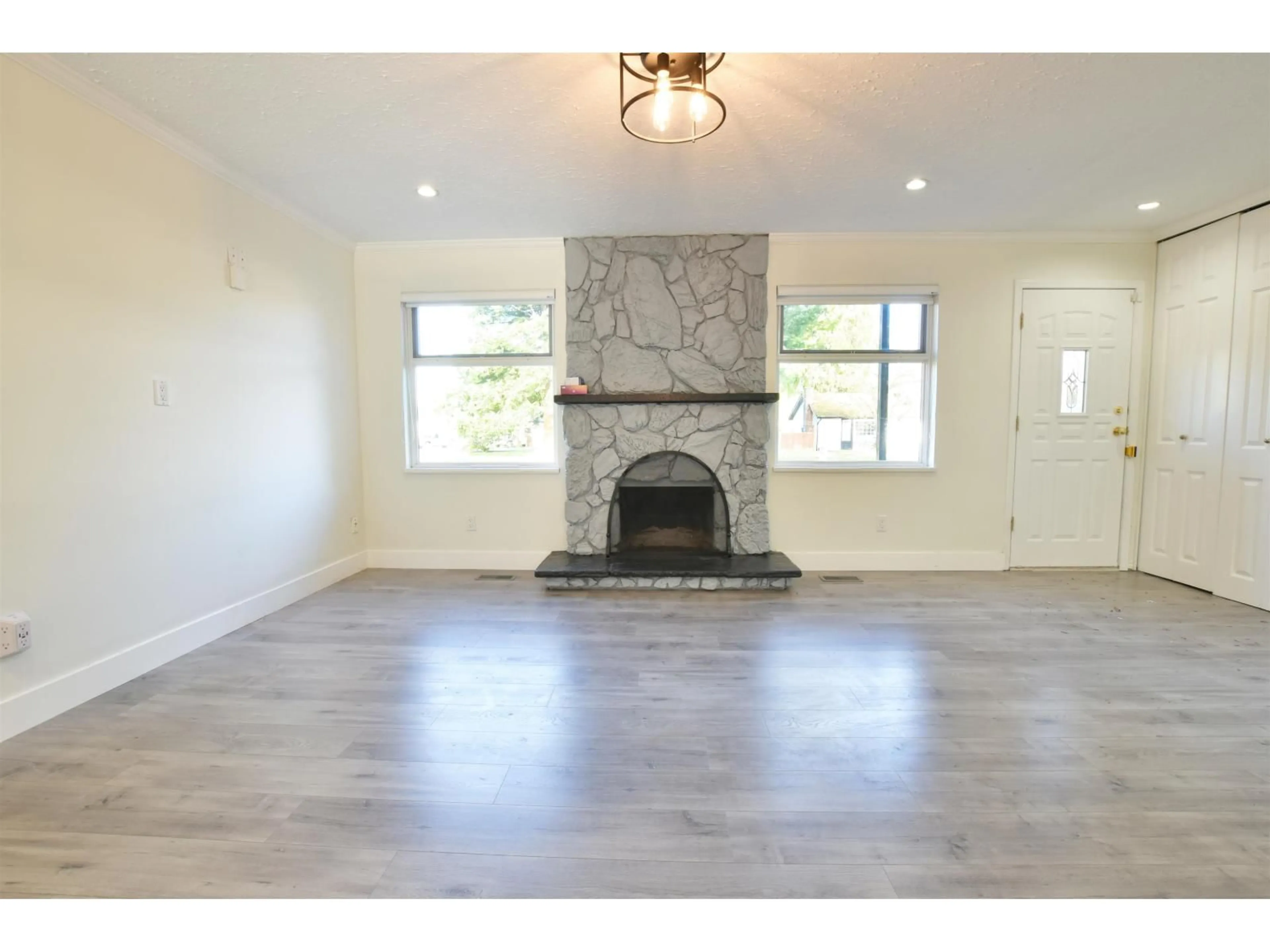 A pic of a room for 20572 43 AVENUE, Langley British Columbia V4A3C2