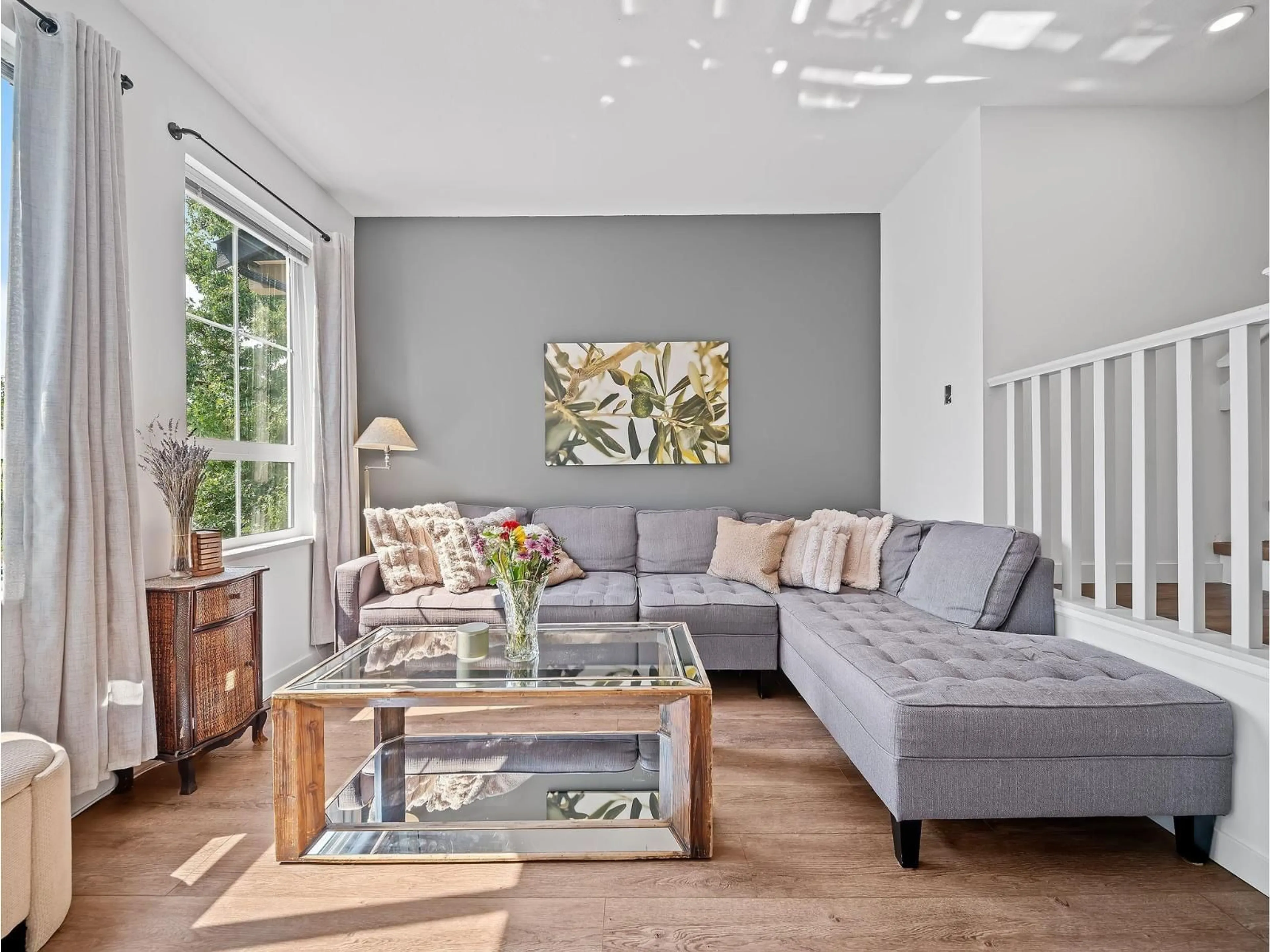 Living room with furniture, unknown for 128 - 19505 68A AVENUE, Surrey British Columbia V4N6K3