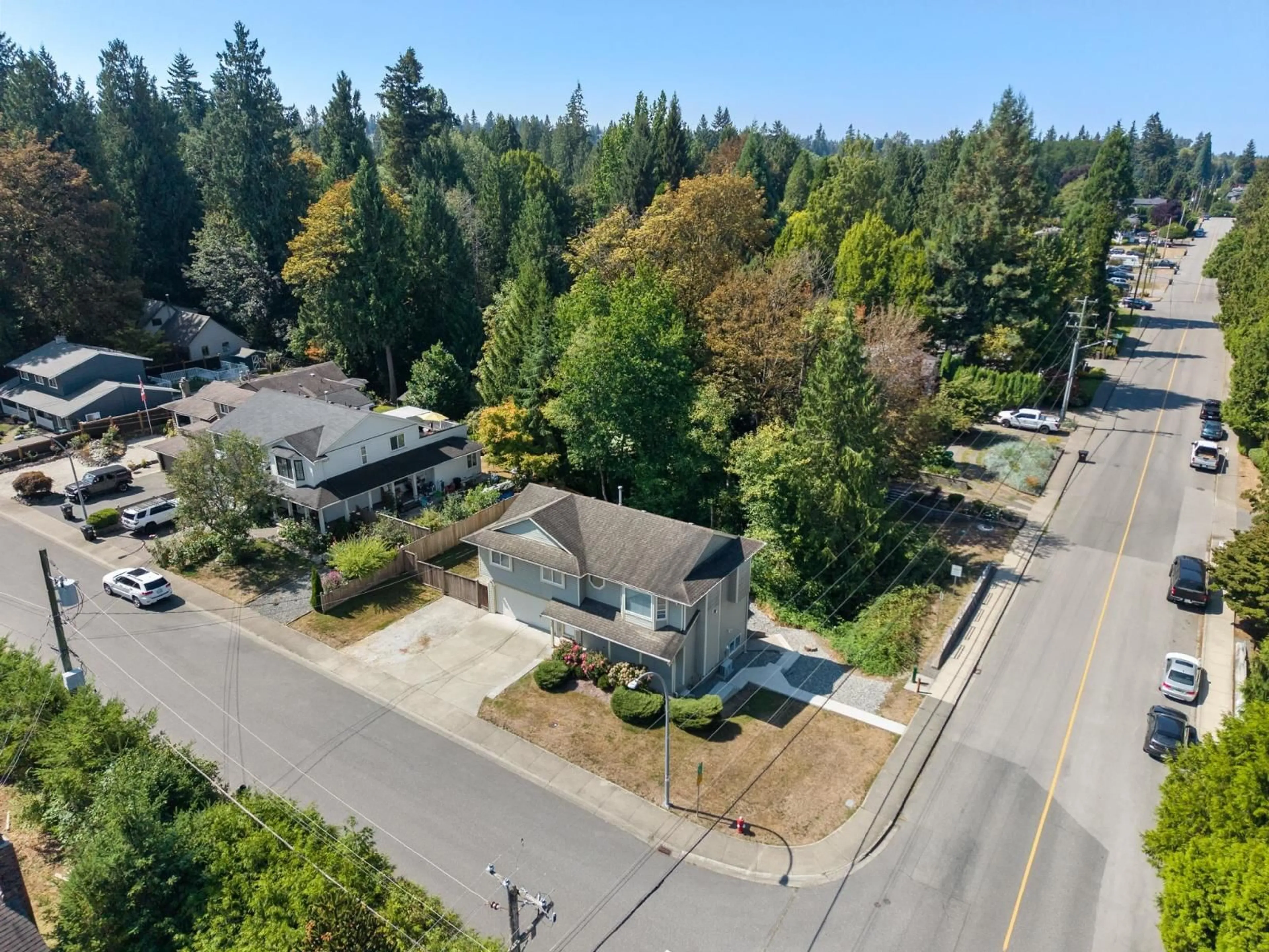 A pic from outside/outdoor area/front of a property/back of a property/a pic from drone, street for 4995 202A STREET, Langley British Columbia V3A1T6