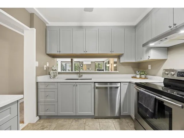 212 - 15313 19 AVENUE, Surrey 4