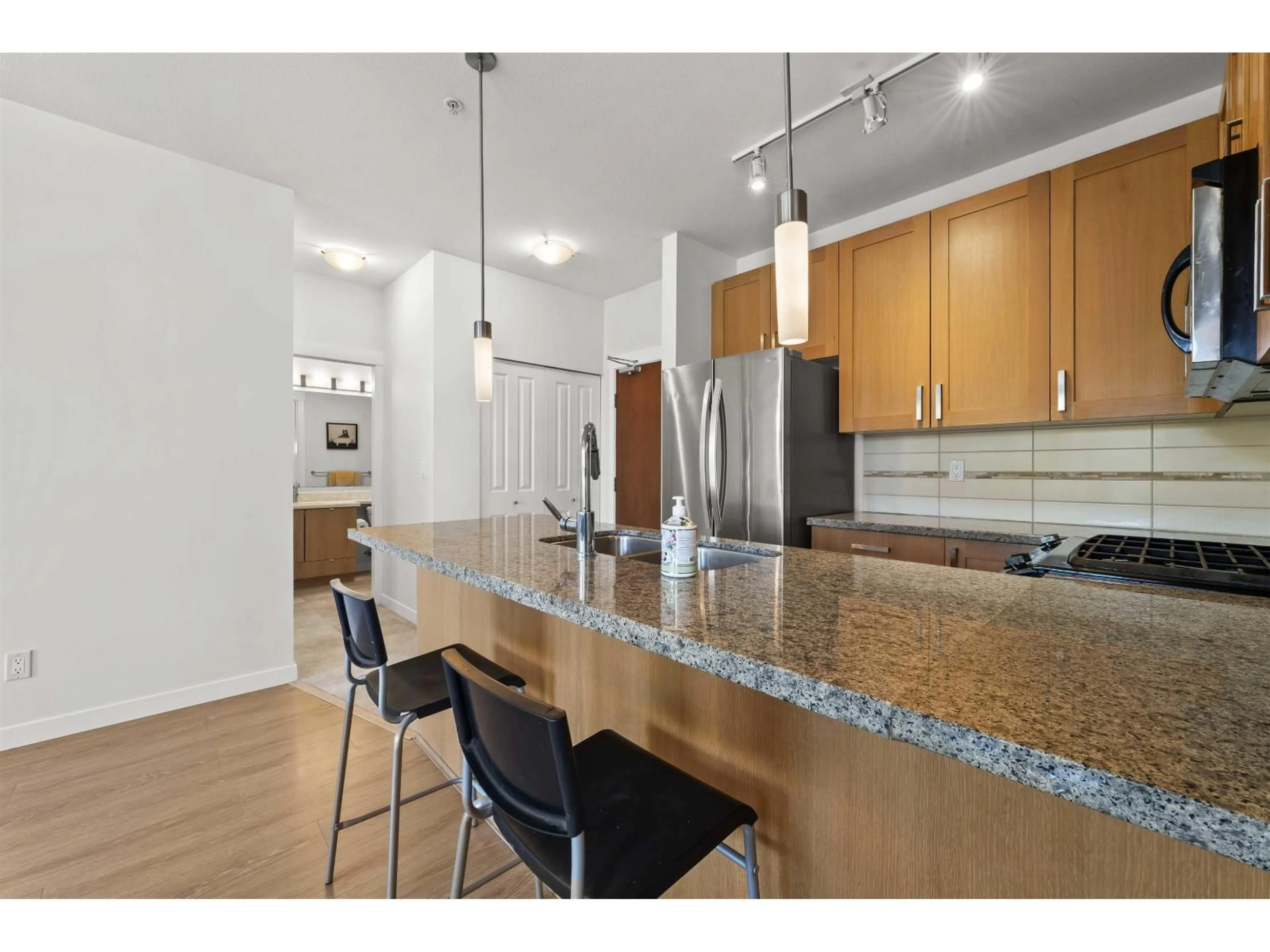 Open concept kitchen, unknown for 232 - 15918 26 AVENUE, Surrey British Columbia V3Z5K3