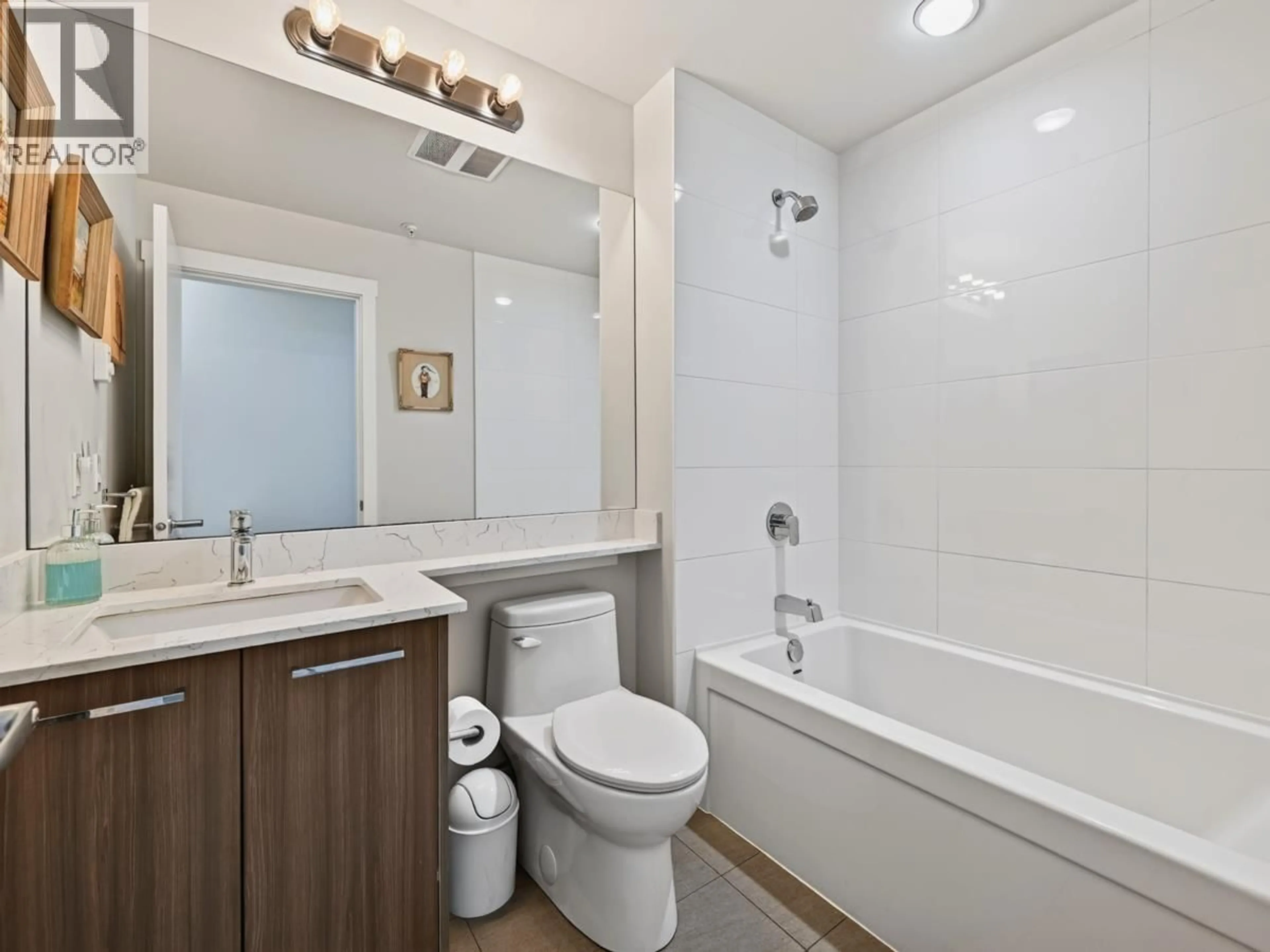 Standard bathroom, unknown for 1312 FIFTH AVENUE, New Westminster British Columbia V3M0K5