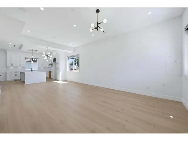 8524 CEDAR STREET, Mission 5