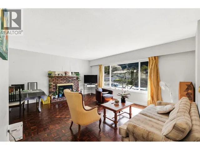 38319 WESTWAY AVENUE, Squamish 5