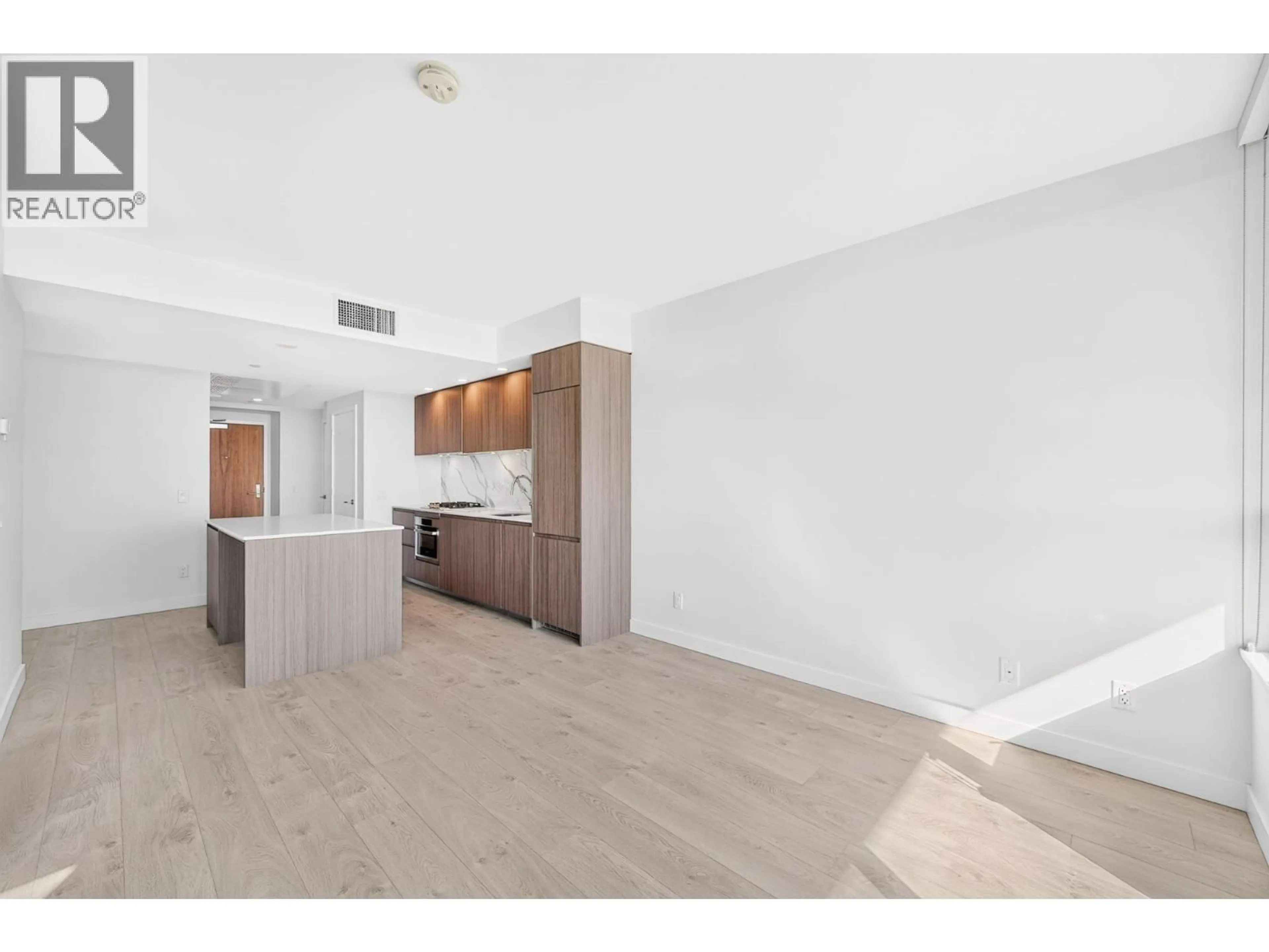 A pic of a room for 1406 - 6463 SILVER AVENUE, Burnaby British Columbia V5H0K4