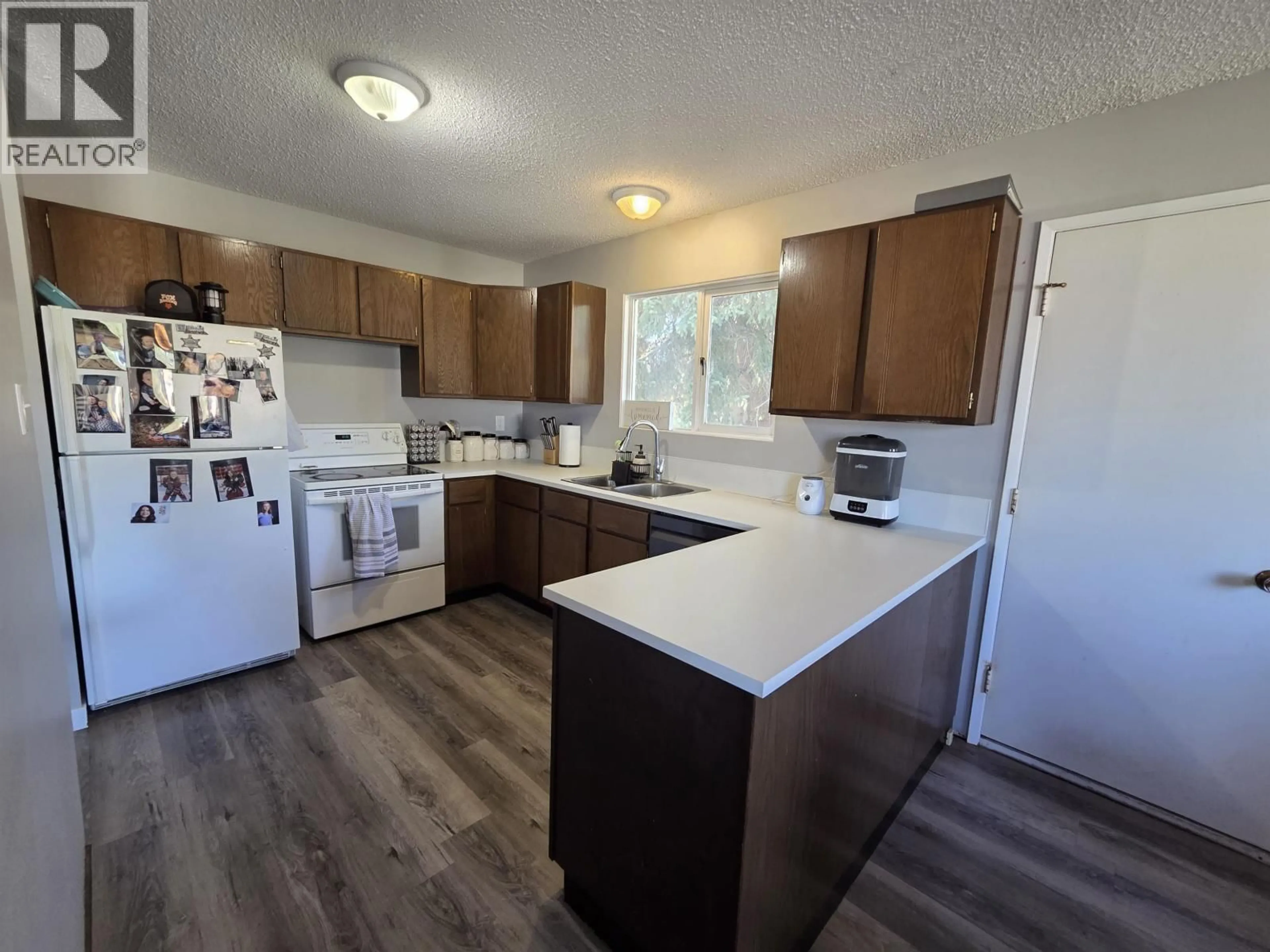 Standard kitchen, unknown for 7078 HARVARD CRESCENT, Prince George British Columbia V2N2V7