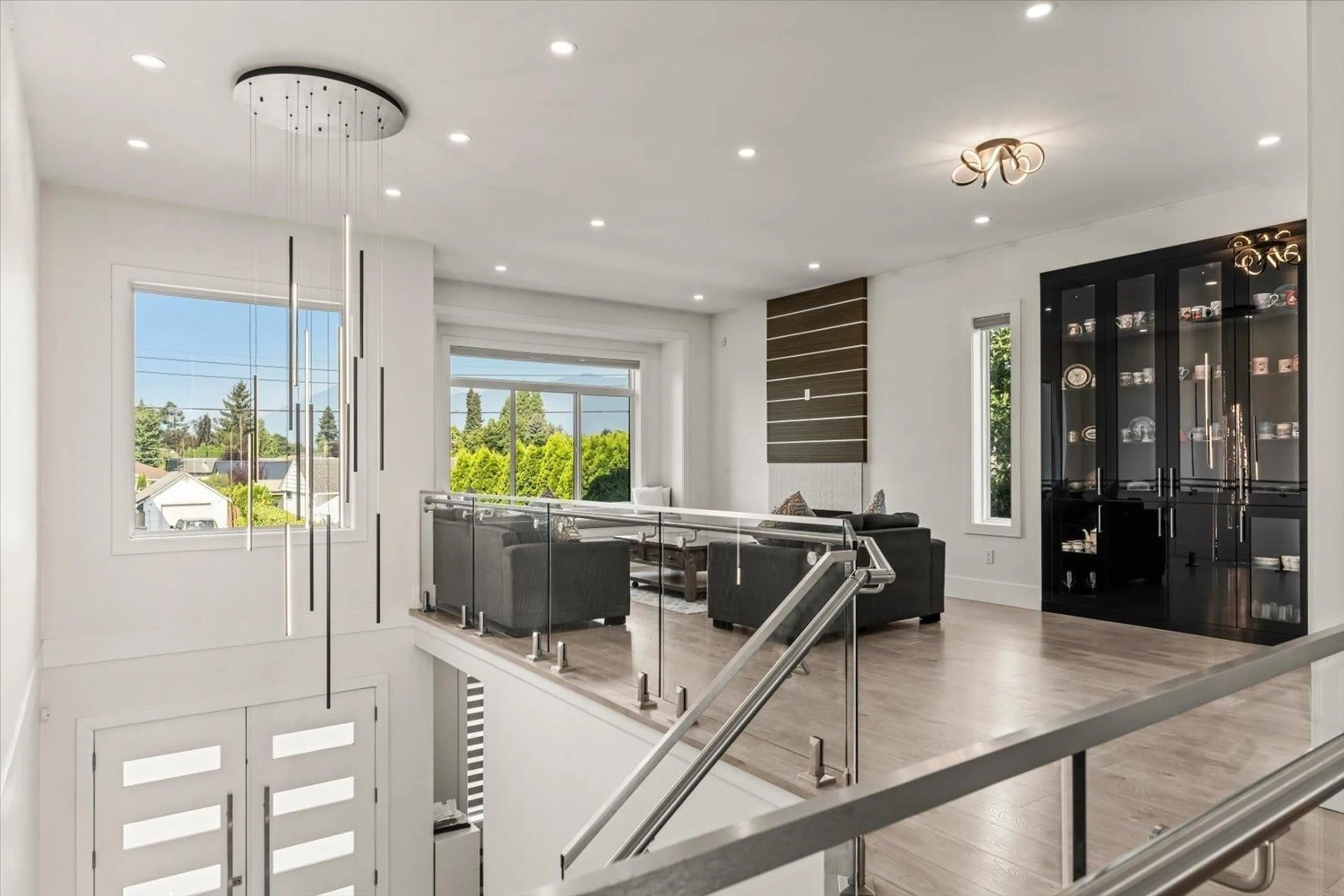Indoor foyer for 9710 HEMLOCK STREET, Chilliwack British Columbia V2P5J6