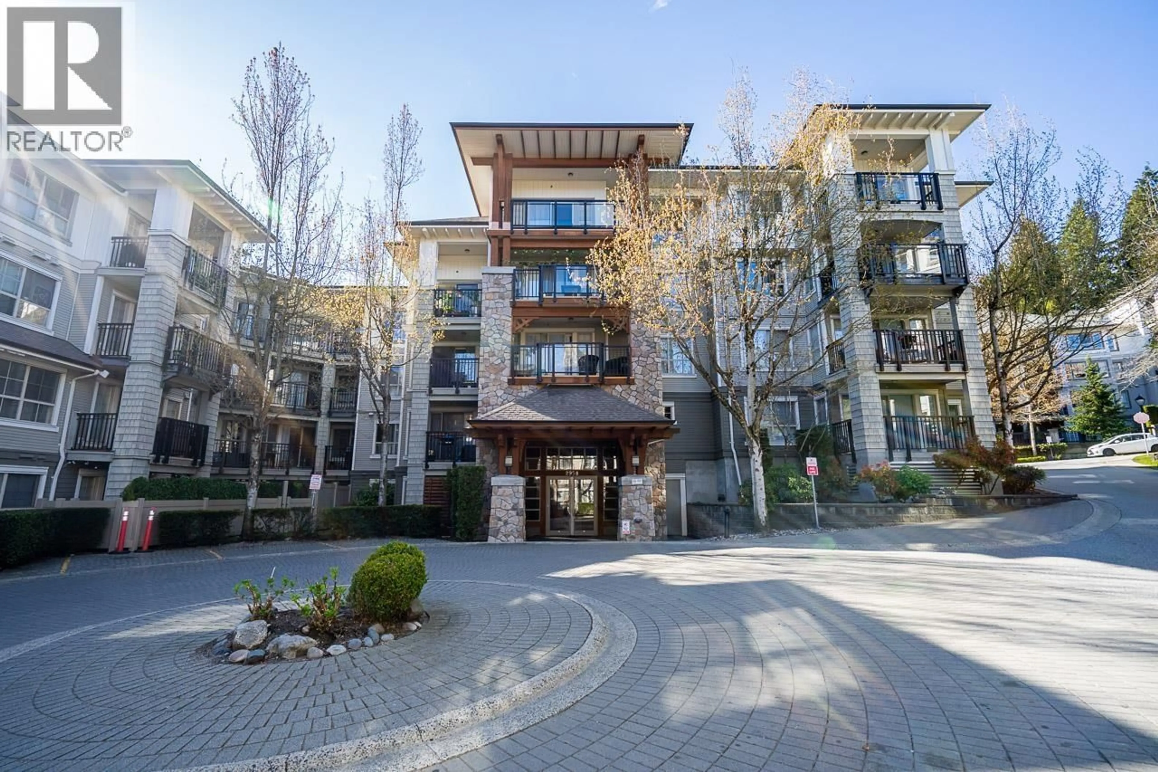 Patio, unknown for 414 - 2958 SILVER SPRING BOULEVARD, Coquitlam British Columbia V3E3R9
