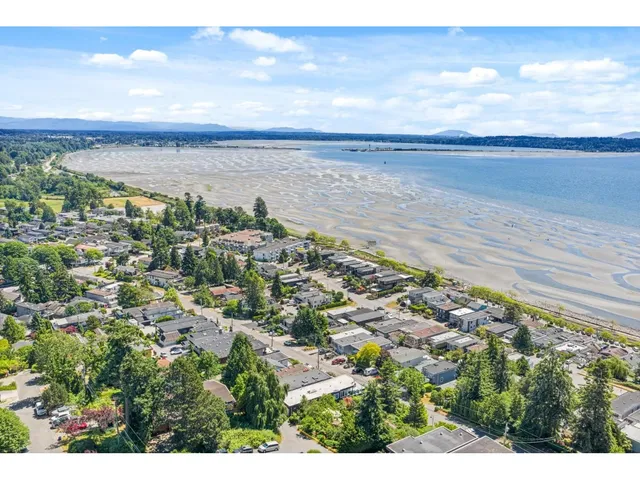 15507 COLUMBIA AVENUE, White Rock 2