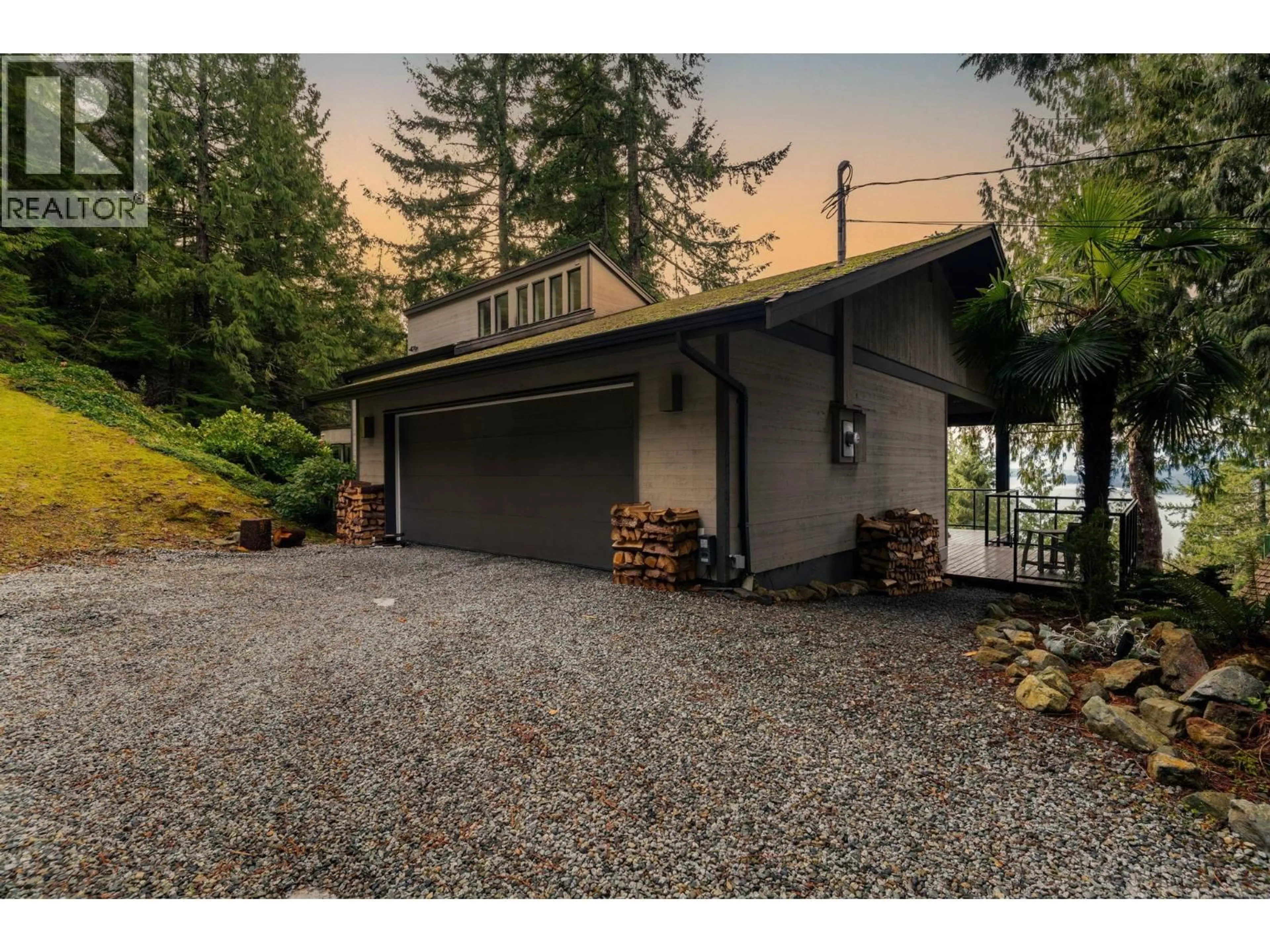 Indoor garage for 470 TIMBERTOP DRIVE, Lions Bay British Columbia V0N2E0
