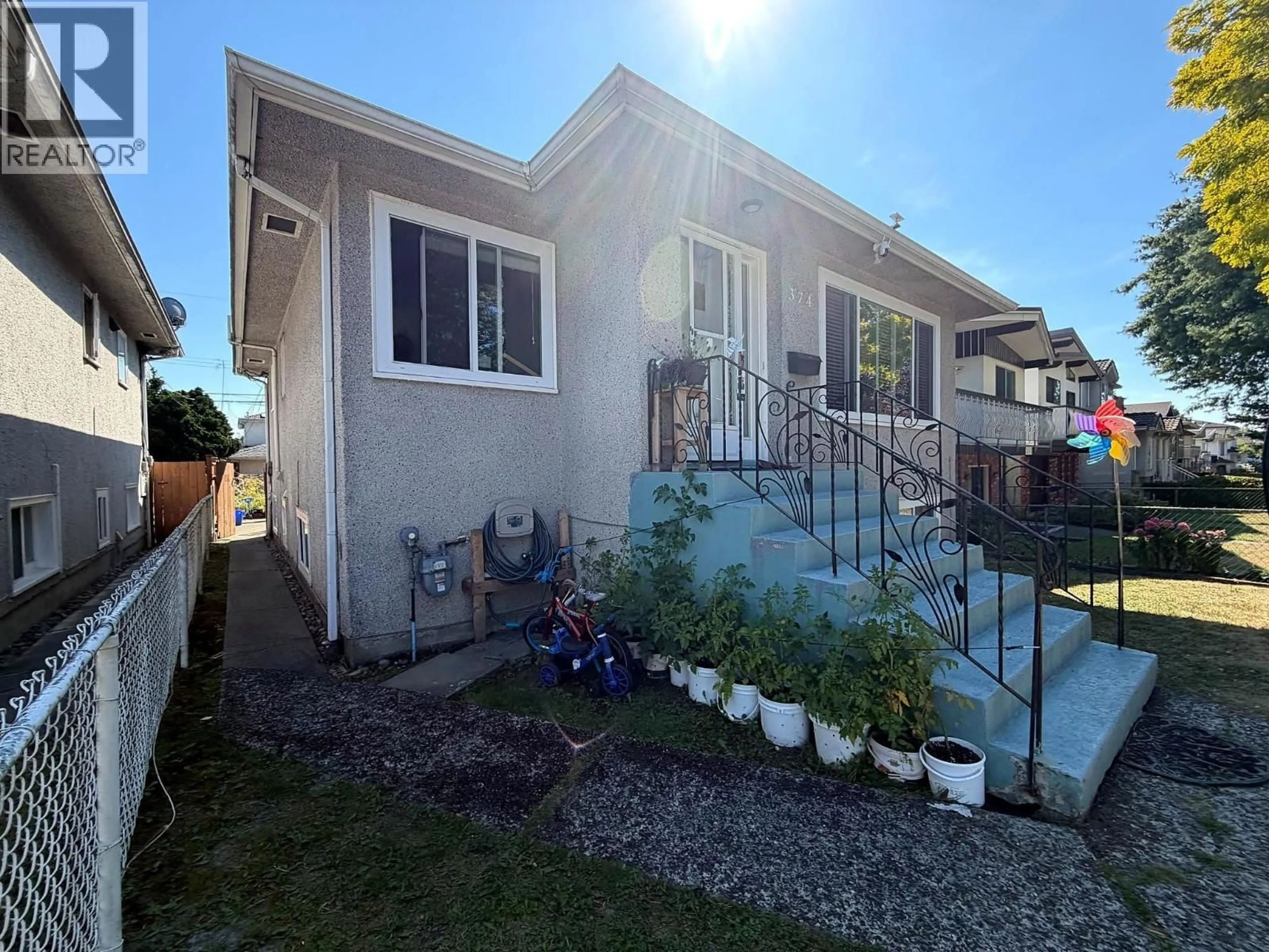 Unknown for 374 54TH AVENUE, Vancouver British Columbia V5X1L2
