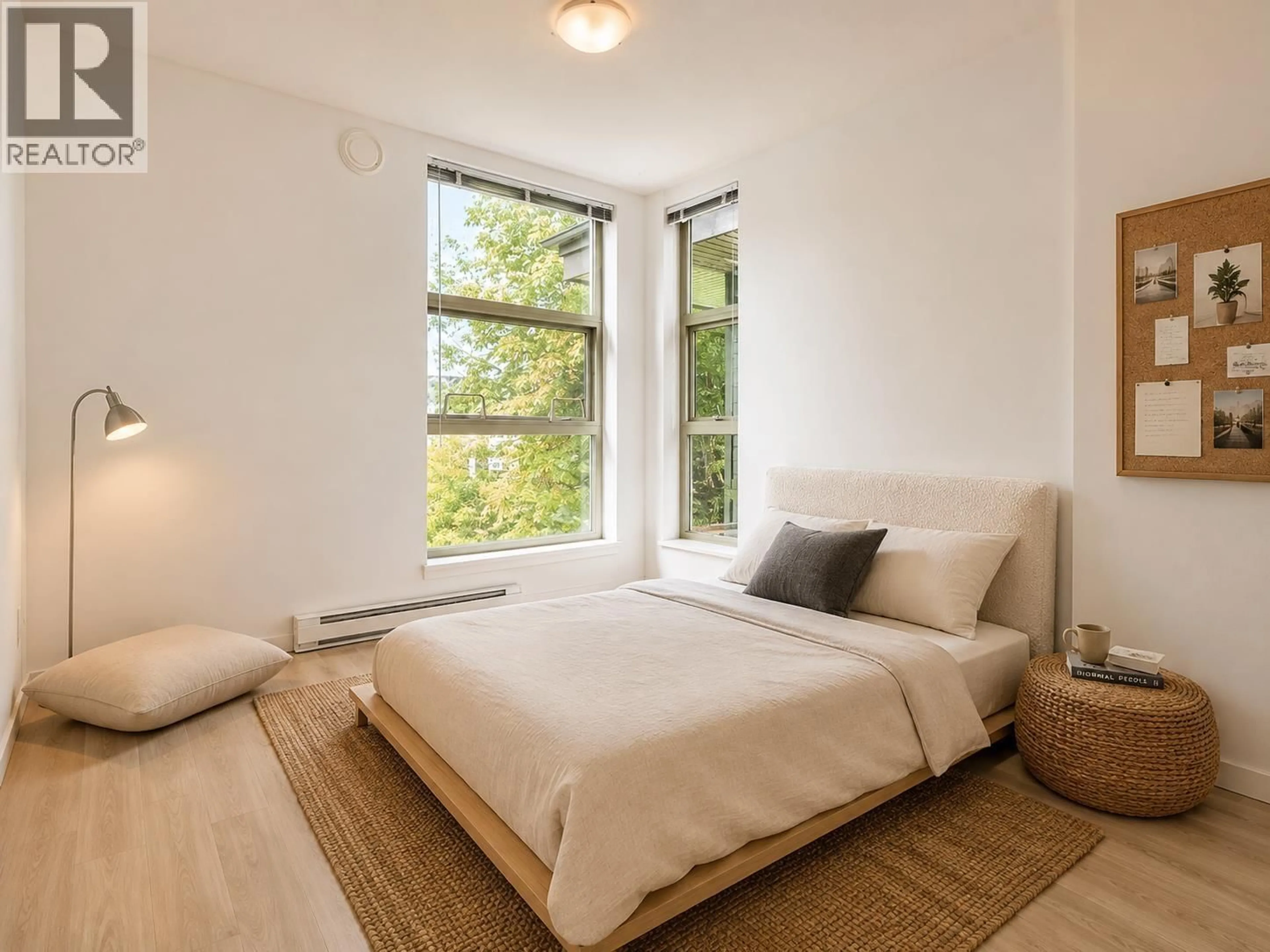 Bedroom with bed, unknown for 408 - 9319 UNIVERSITY CRESCENT, Burnaby British Columbia V5A4Y5