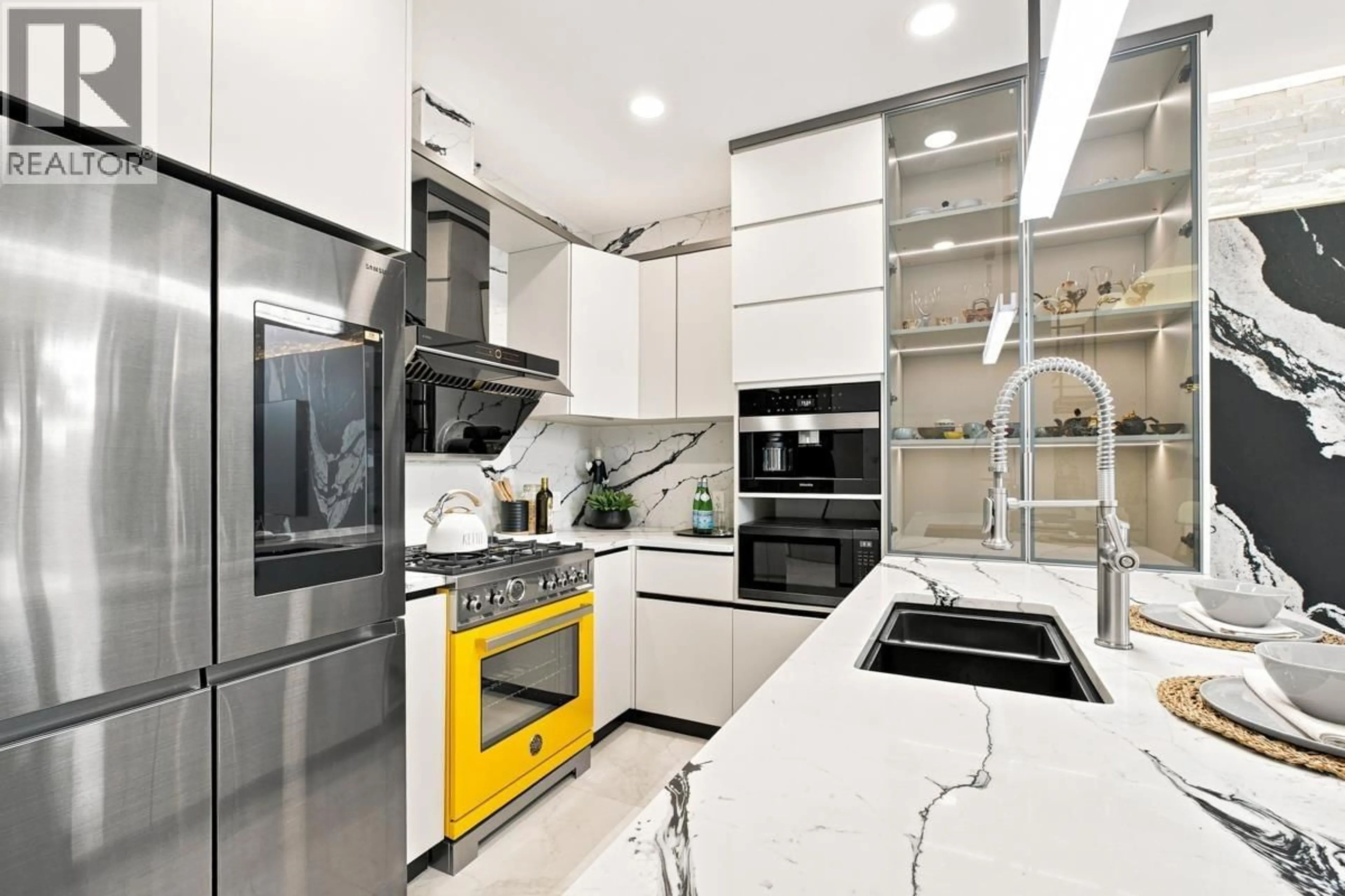Contemporary kitchen, ceramic/tile floor for 207 - 5177 BRIGHOUSE WAY, Richmond British Columbia V7C0A7