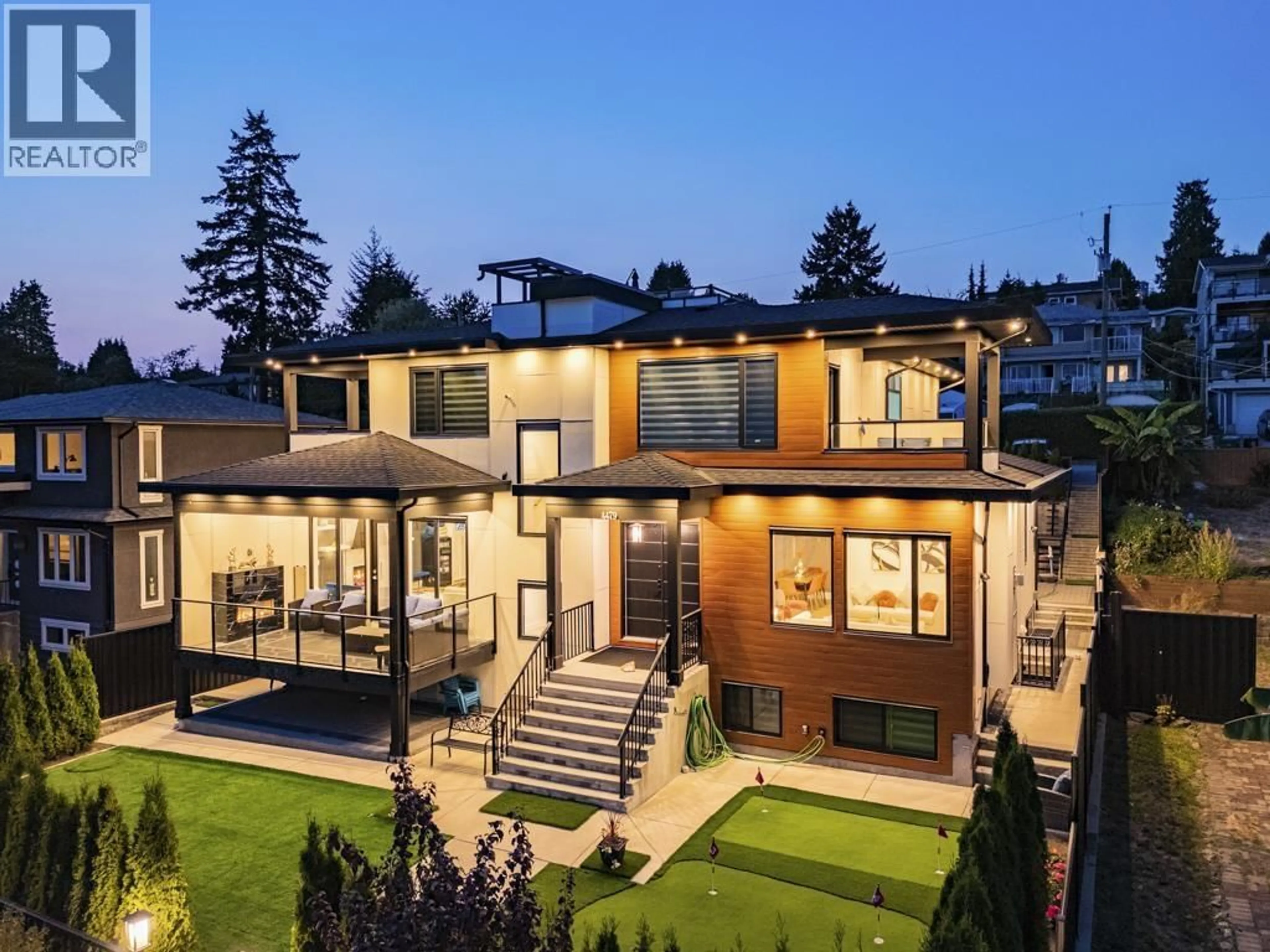 Home with brick exterior material, unknown for 4479 CARSON STREET, Burnaby British Columbia V5J2Y3