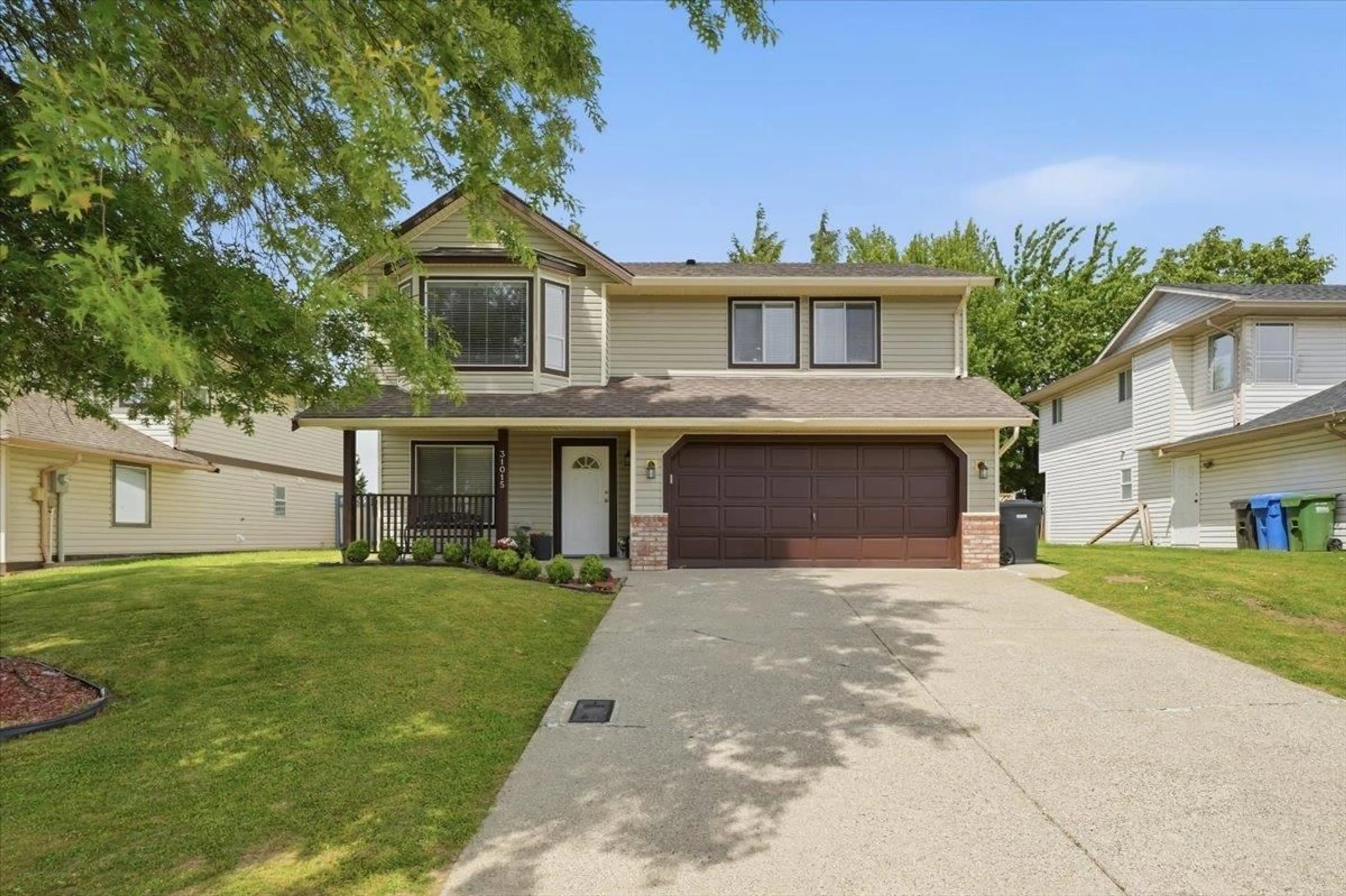 Home with vinyl exterior material, street for 31015 UPPER MACLURE ROAD, Abbotsford British Columbia V2T5J5