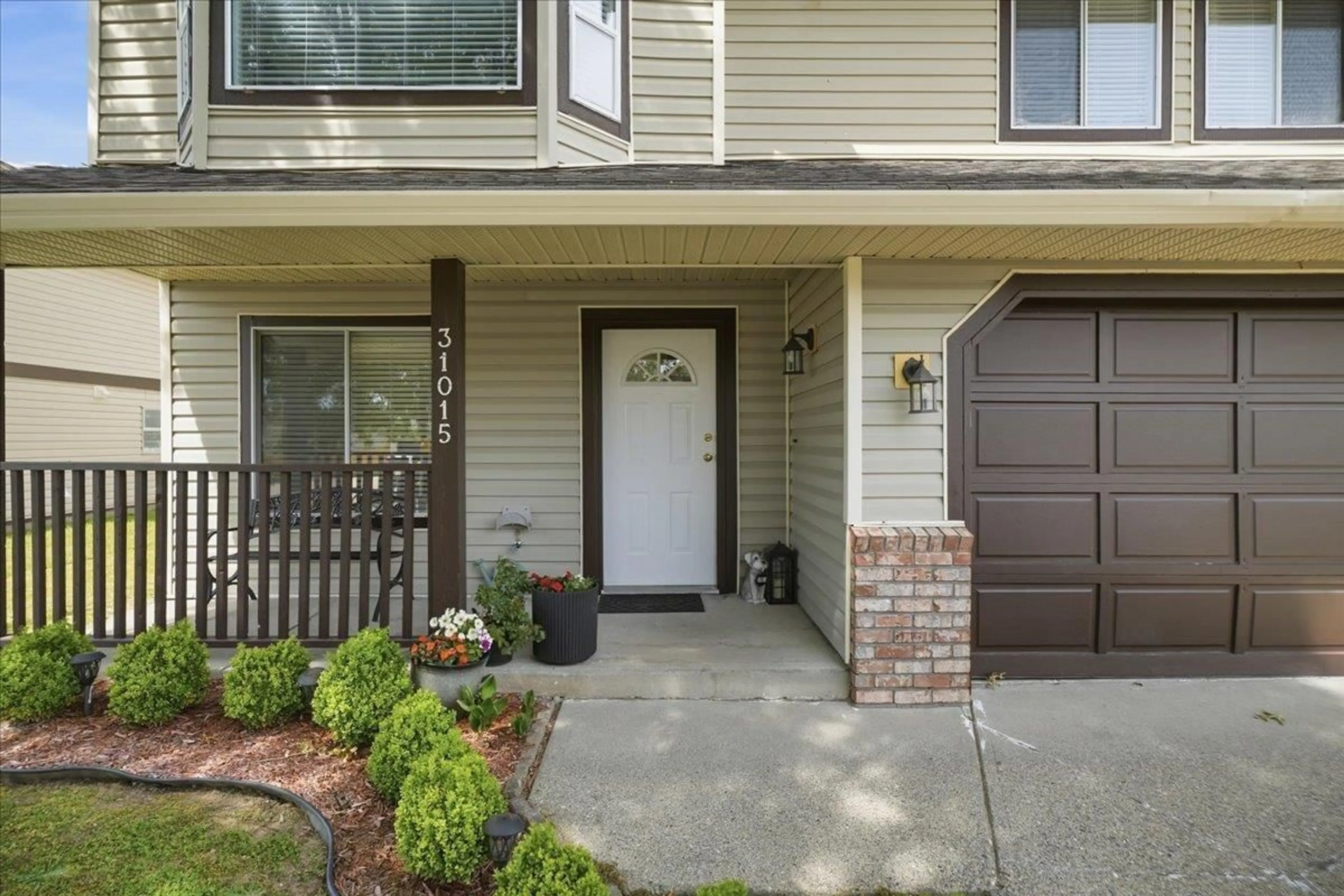 Indoor entryway for 31015 UPPER MACLURE ROAD, Abbotsford British Columbia V2T5J5