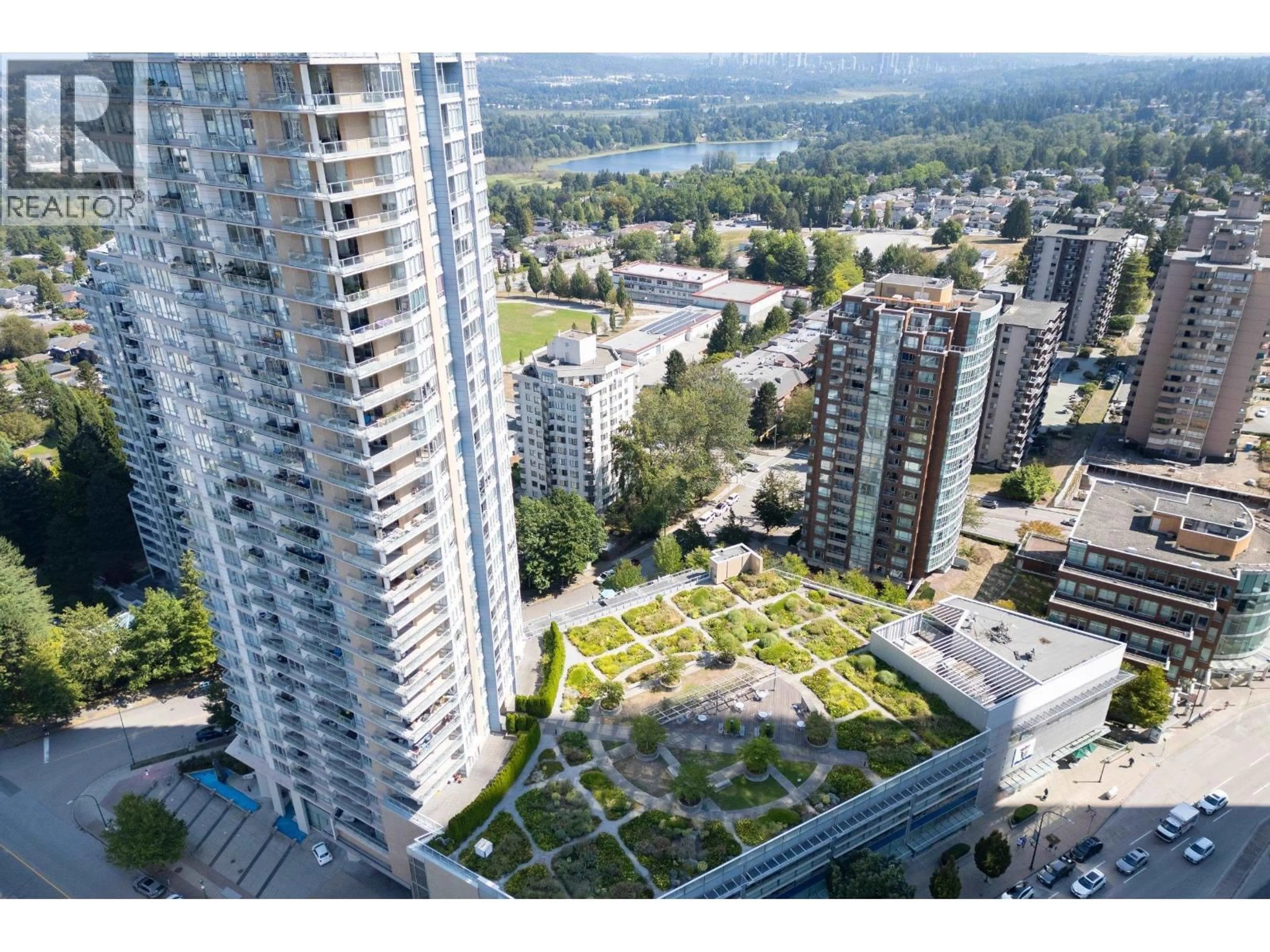 A pic from outside/outdoor area/front of a property/back of a property/a pic from drone, city buildings view from balcony for 2107 - 4808 HAZEL STREET, Burnaby British Columbia V5H0A2