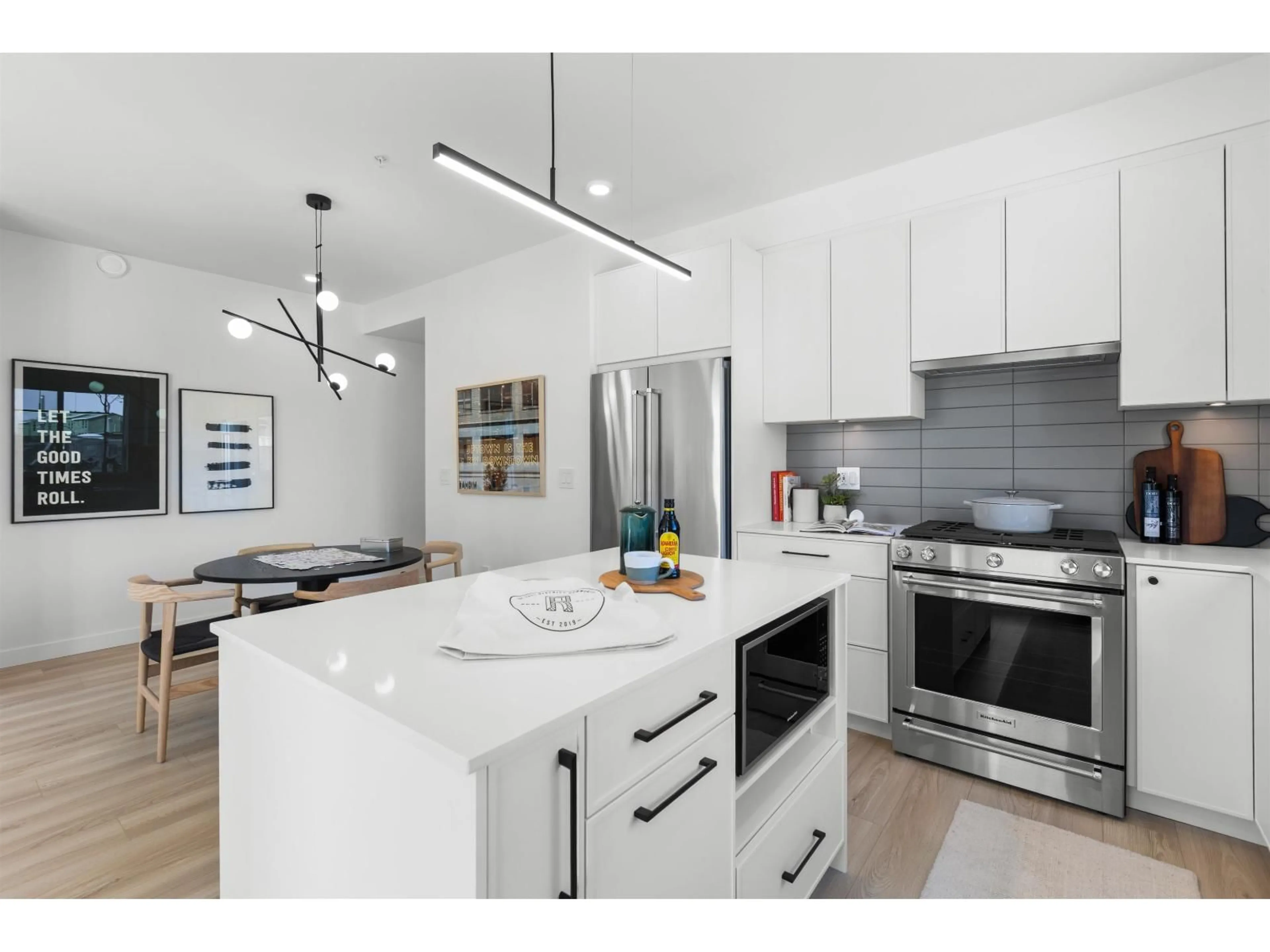 Open concept kitchen, unknown for 207 - 2771 MONTROSE AVENUE, Abbotsford British Columbia V2S0R2