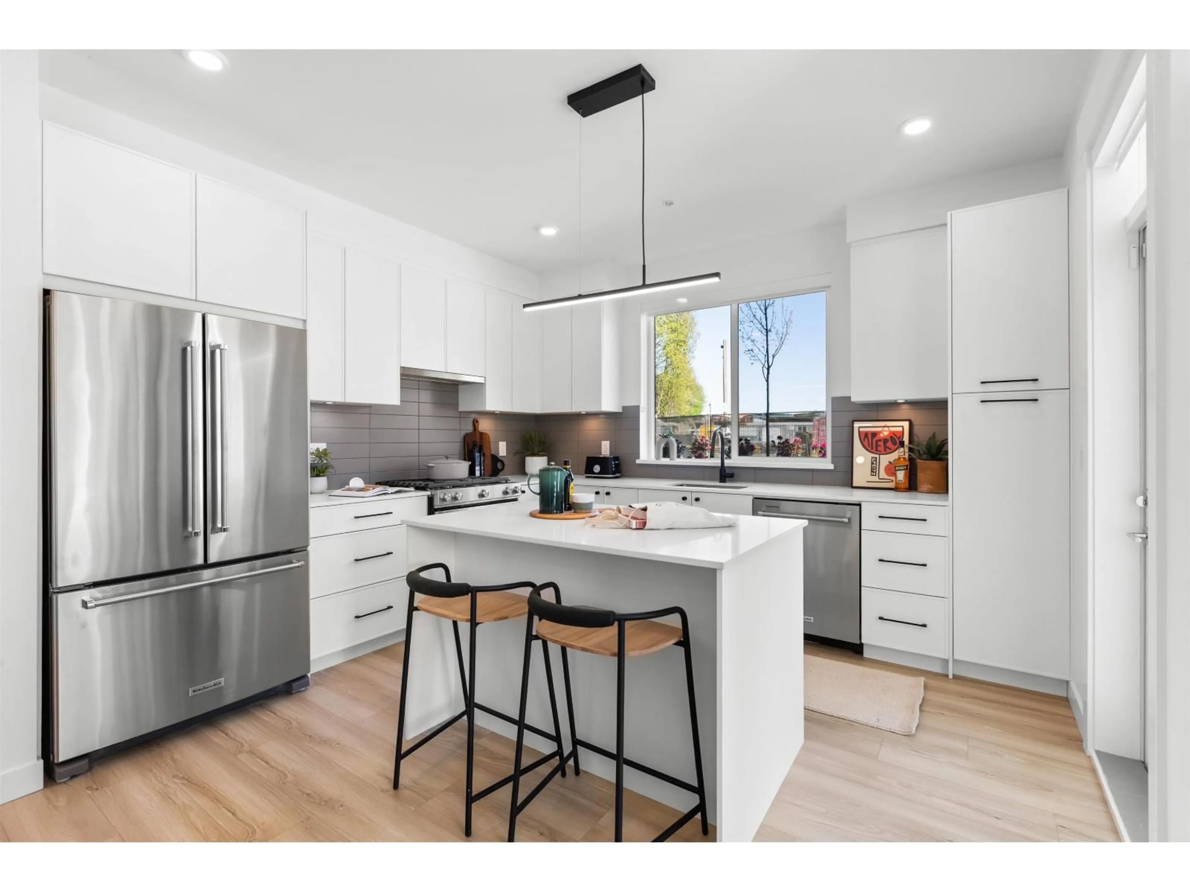 Contemporary kitchen, unknown for 207 - 2771 MONTROSE AVENUE, Abbotsford British Columbia V2S0R2
