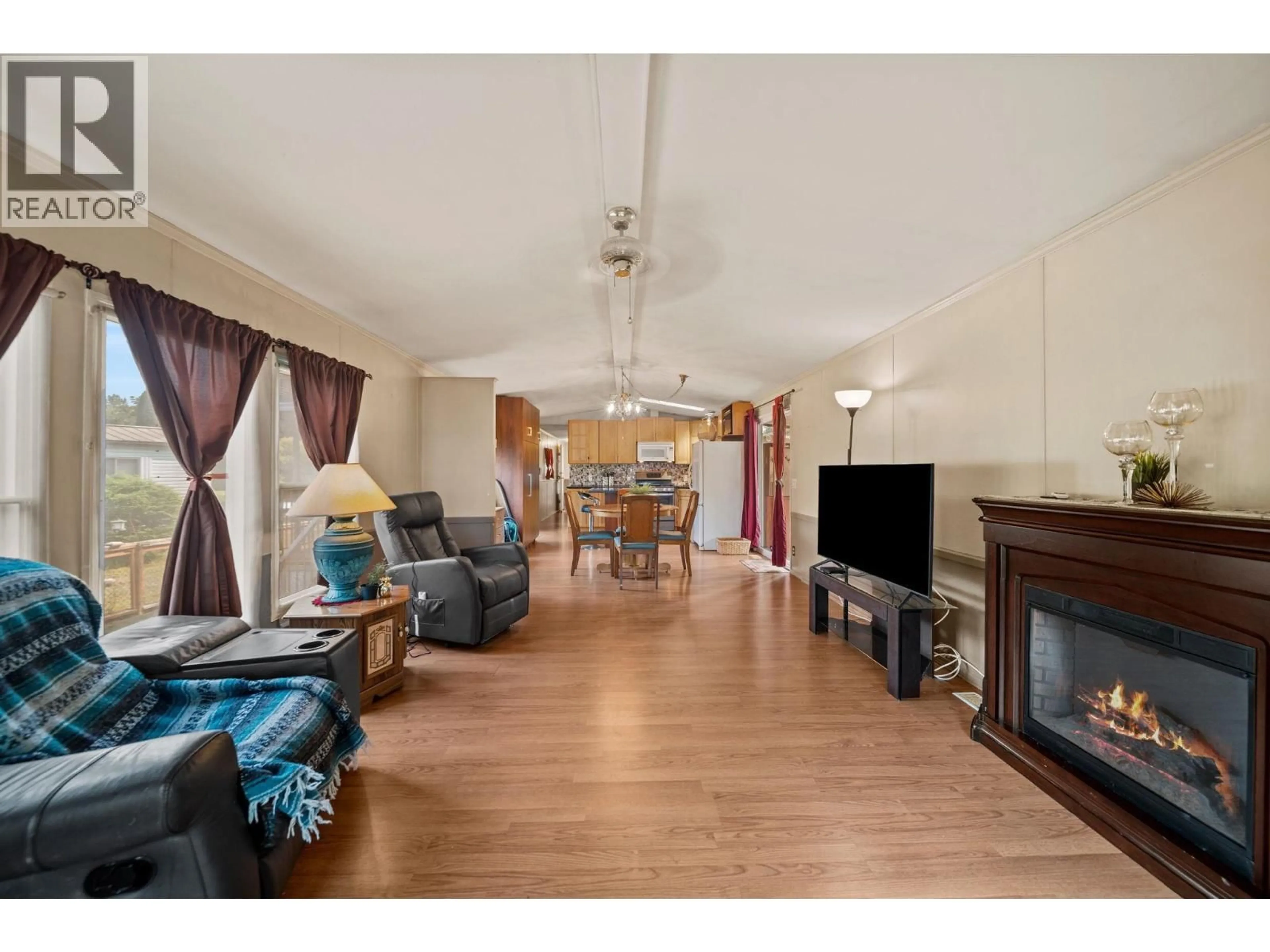 A pic of a room for 34 - 12868 229TH STREET, Maple Ridge British Columbia V2X6R1