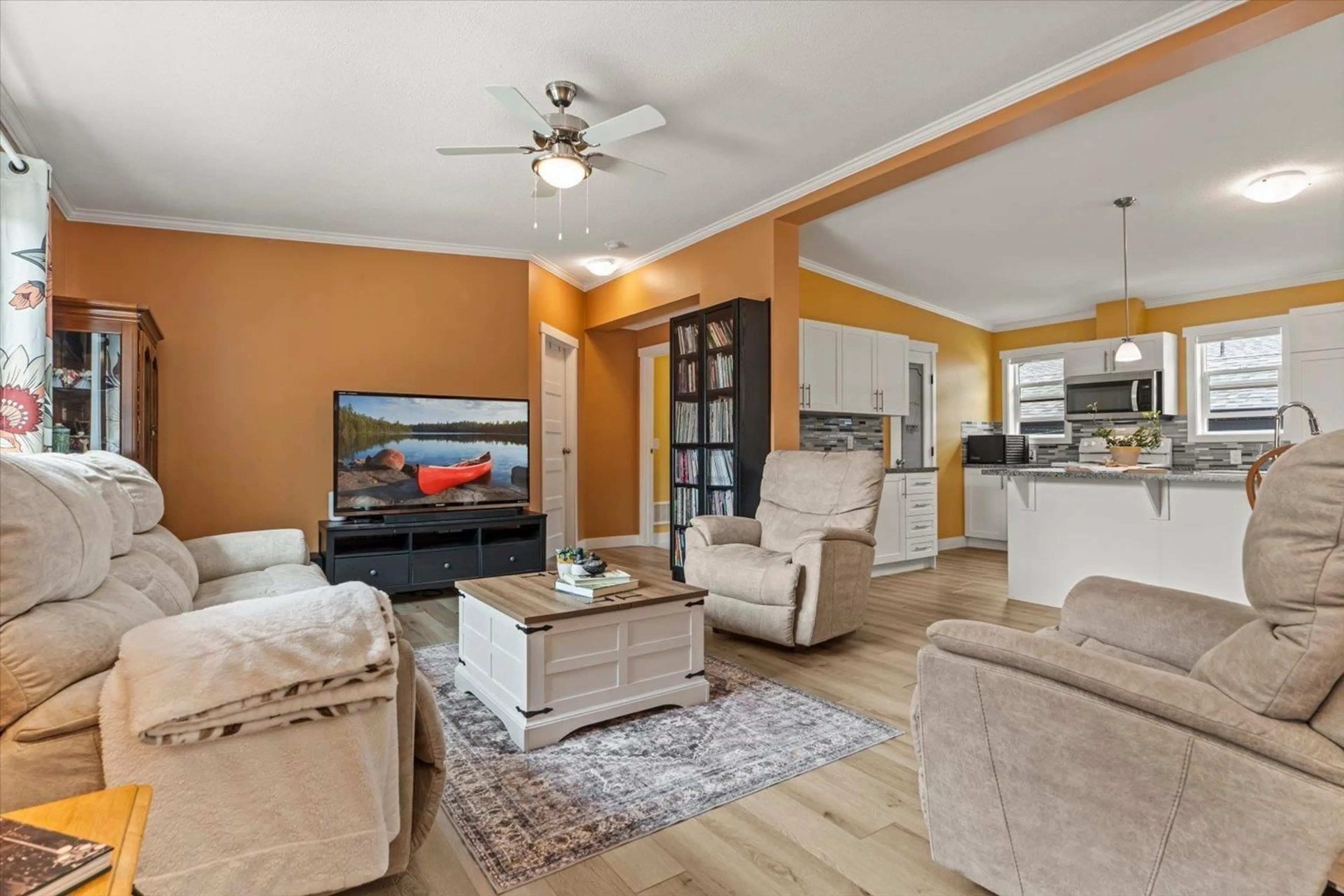 Living room with furniture, unknown for 36 - 59060 LOUGHEED HIGHWAY, Agassiz British Columbia V0X1L3