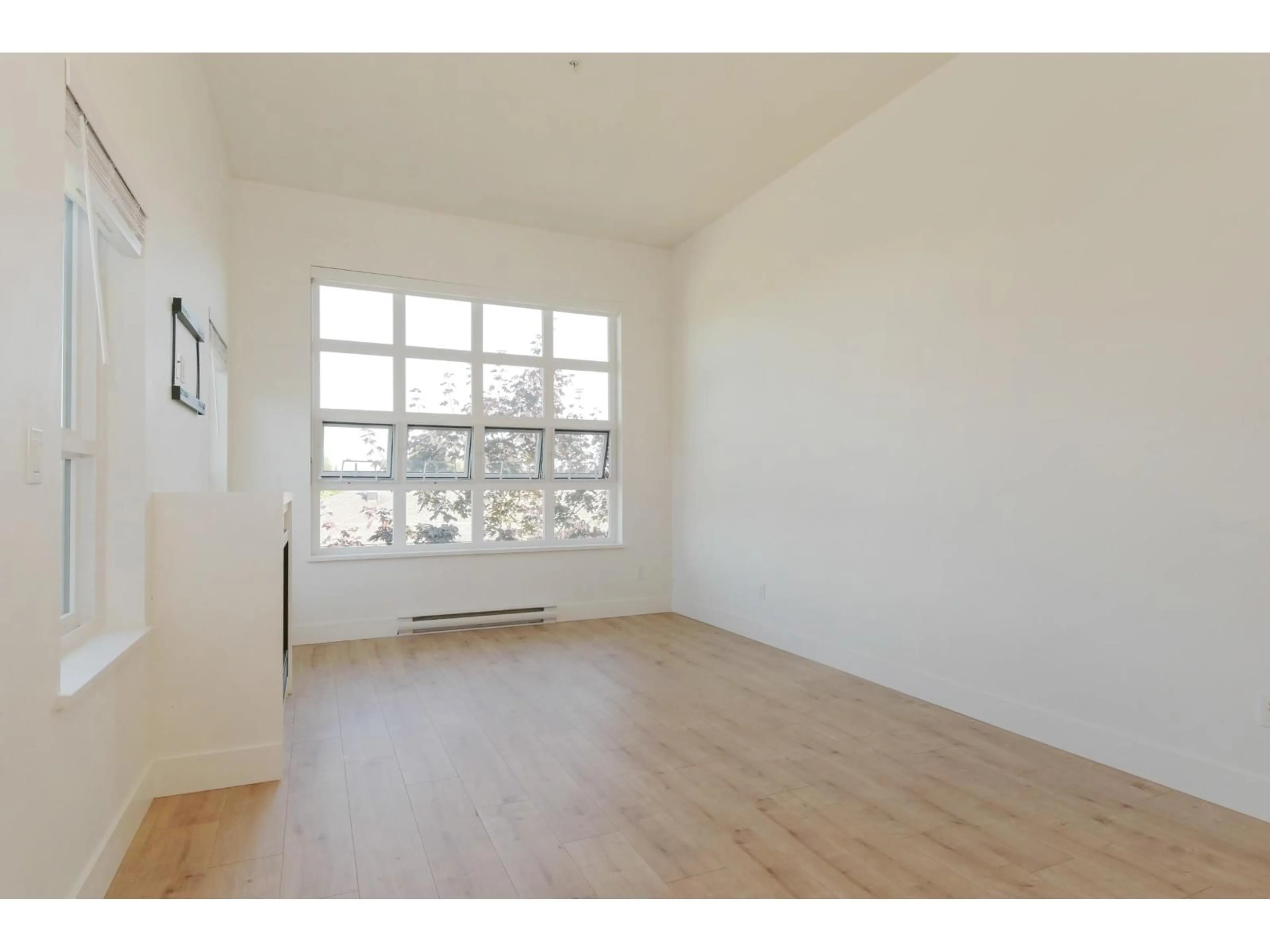 A pic of a room for 411 - 6815 188 STREET, Surrey British Columbia V4N0Z8