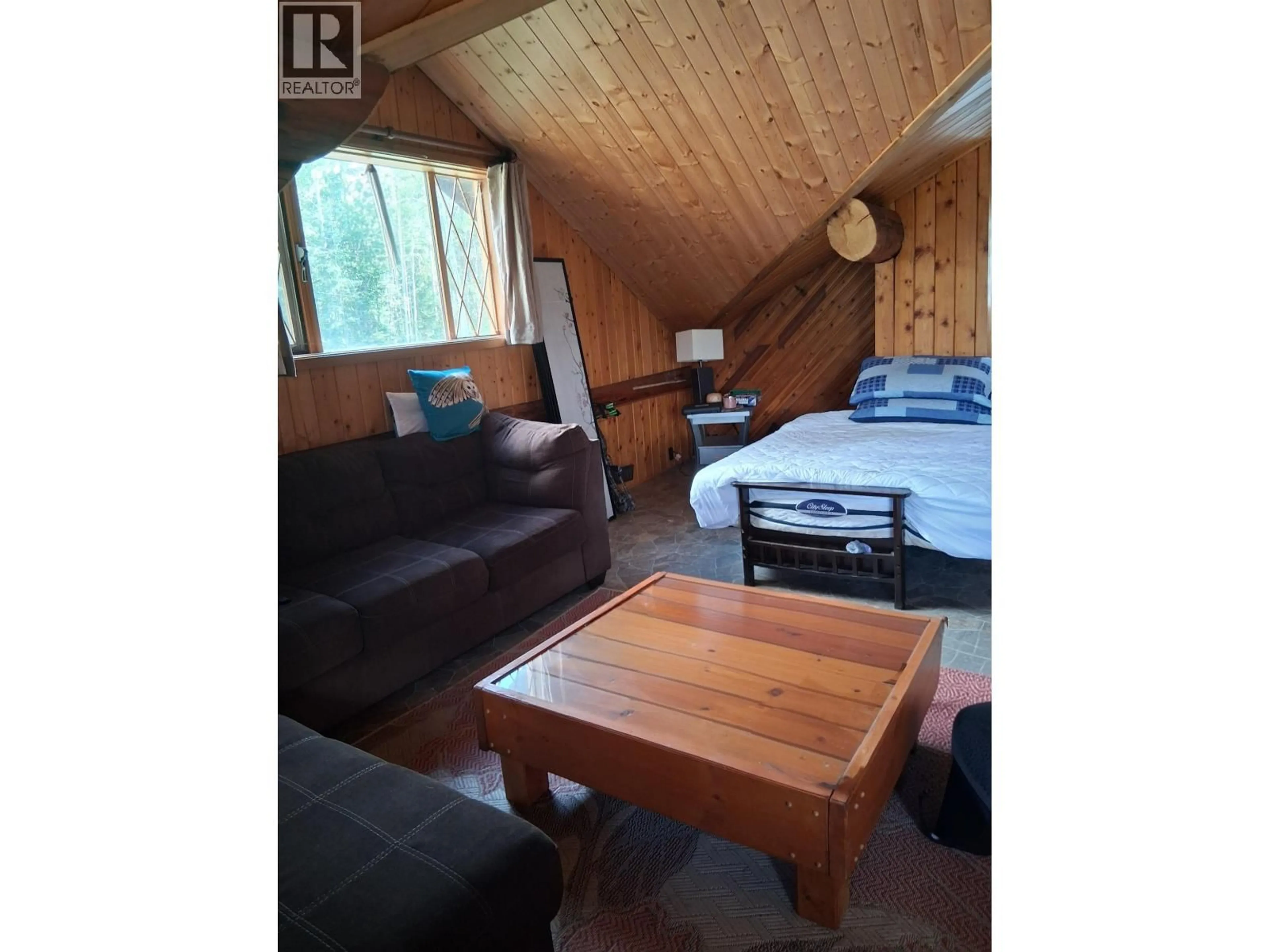 A pic of a room for 24014 16 HIGHWAY, Smithers British Columbia V0J2N0