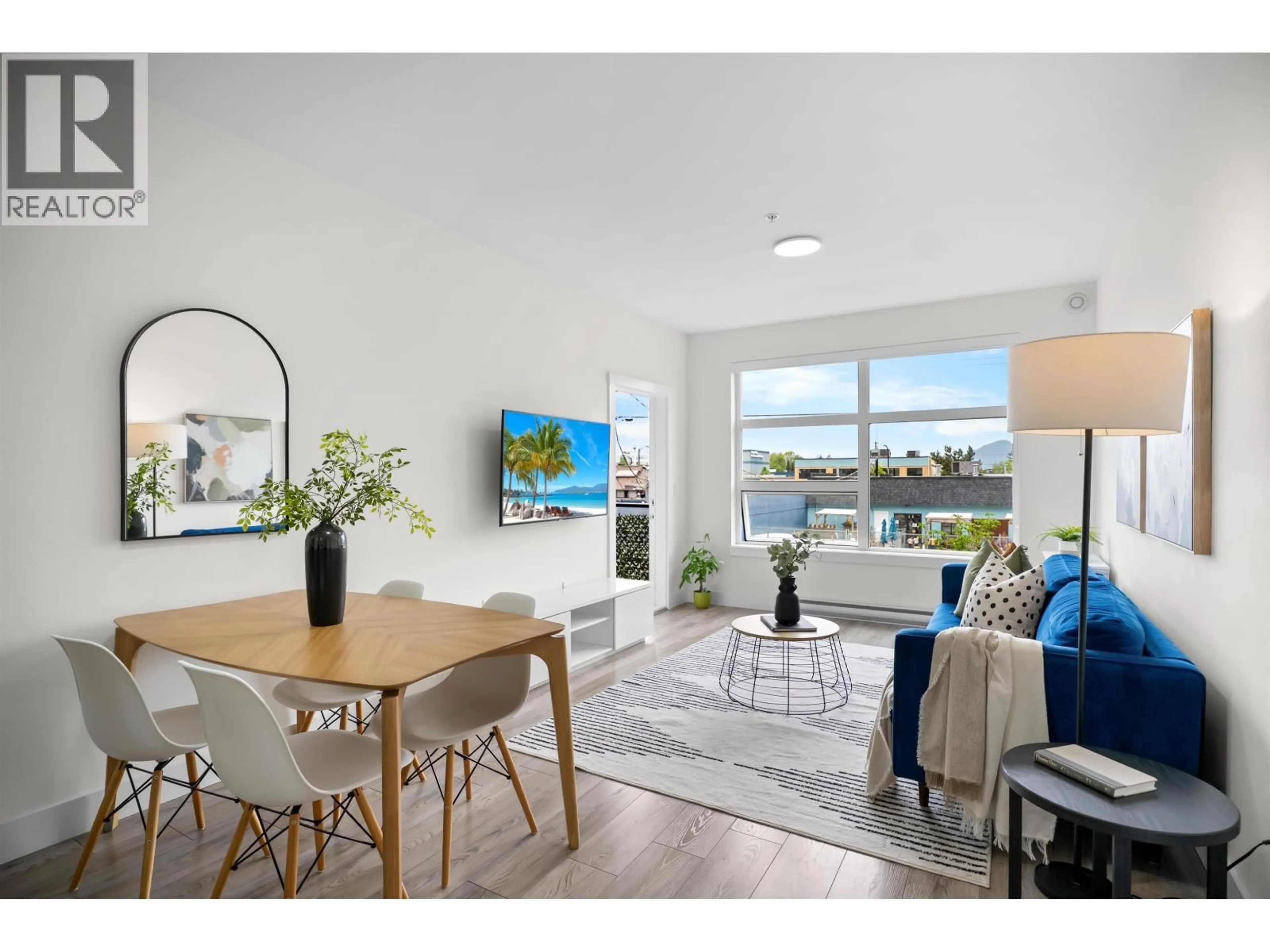 Unknown for 202 - 22577 ROYAL CRESCENT, Maple Ridge British Columbia V2X2M2
