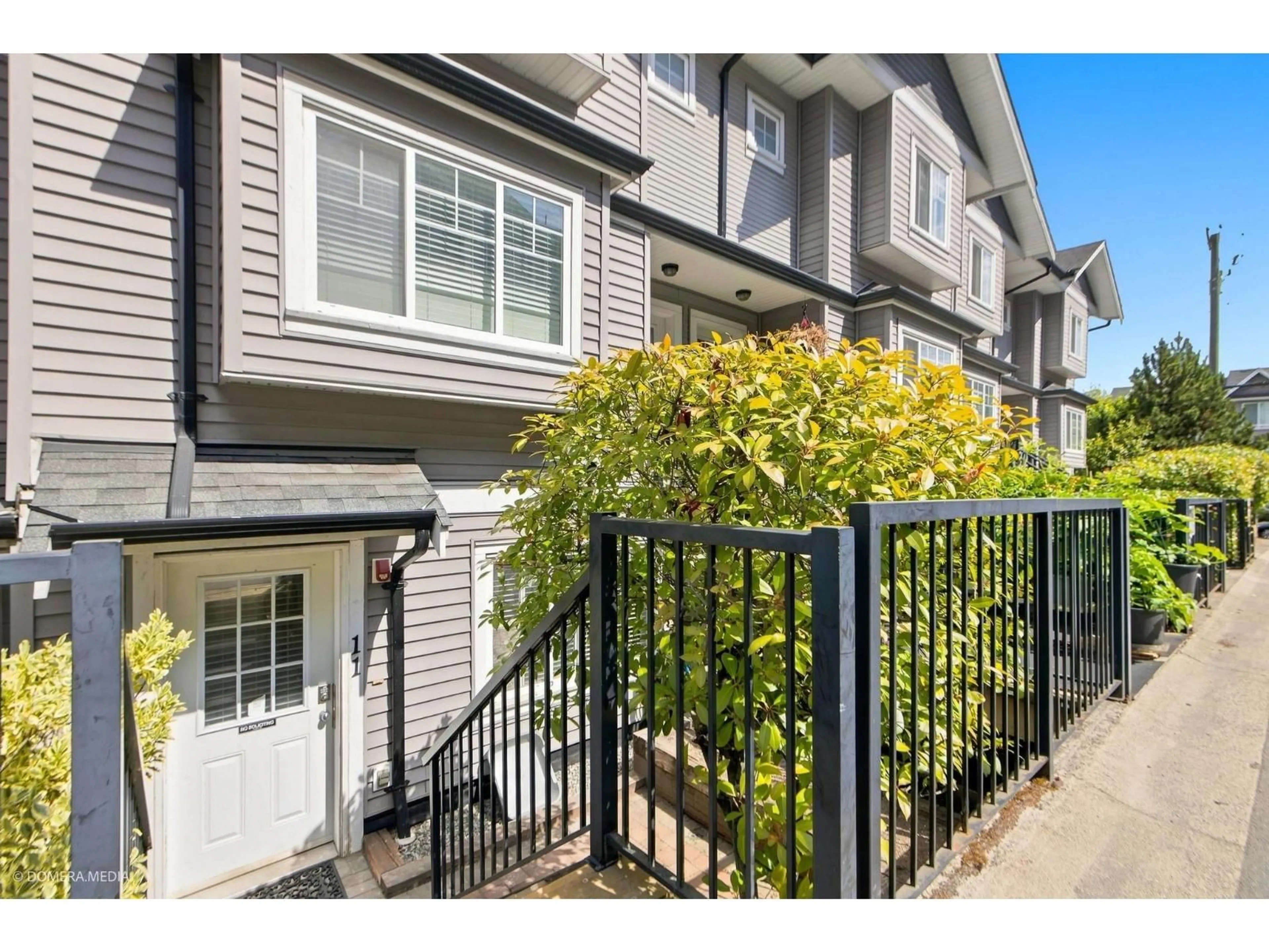 Unknown for 11 - 11255 132 STREET, Surrey British Columbia V3R4E3