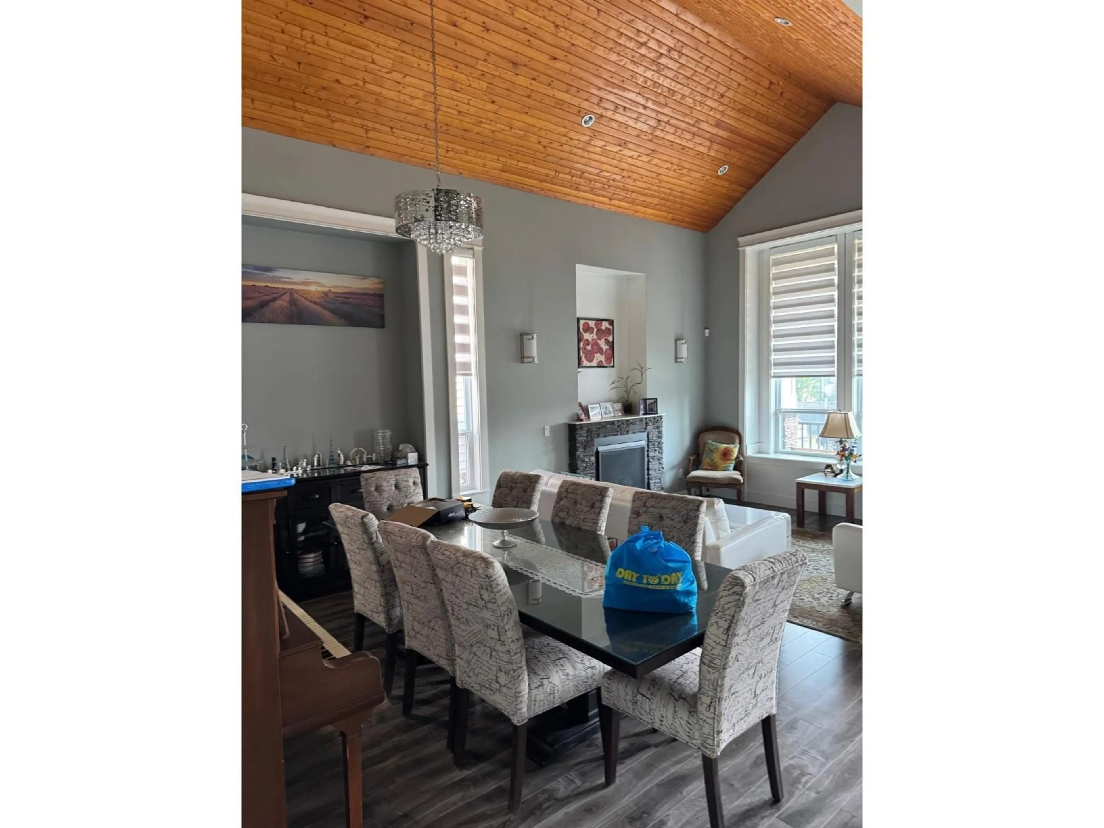 Dining room, wood/laminate floor for 17351 64A AVENUE, Surrey British Columbia V3S0P5