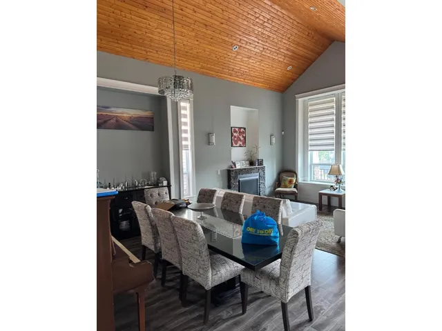 17351 64A AVENUE, Surrey 5